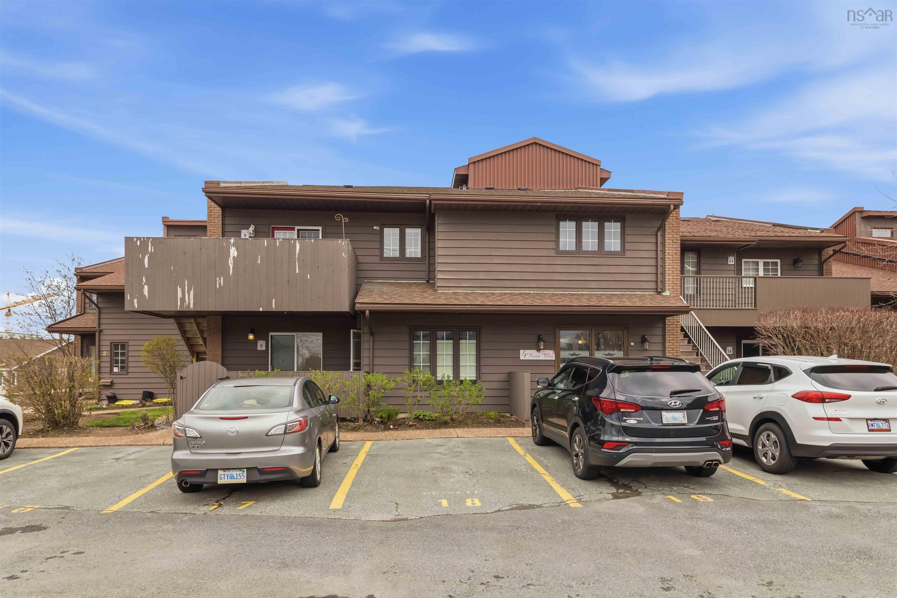 Thumbnail image for Suite 9 4 Rose Way MLS<sup>®</sup> 202611721
