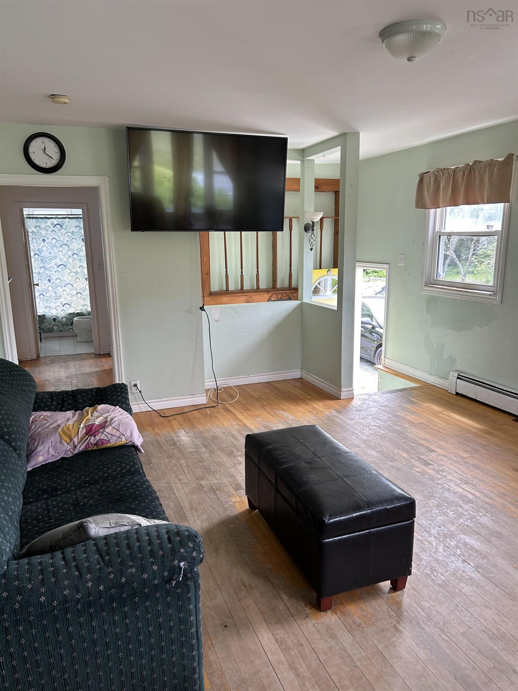 View image 9