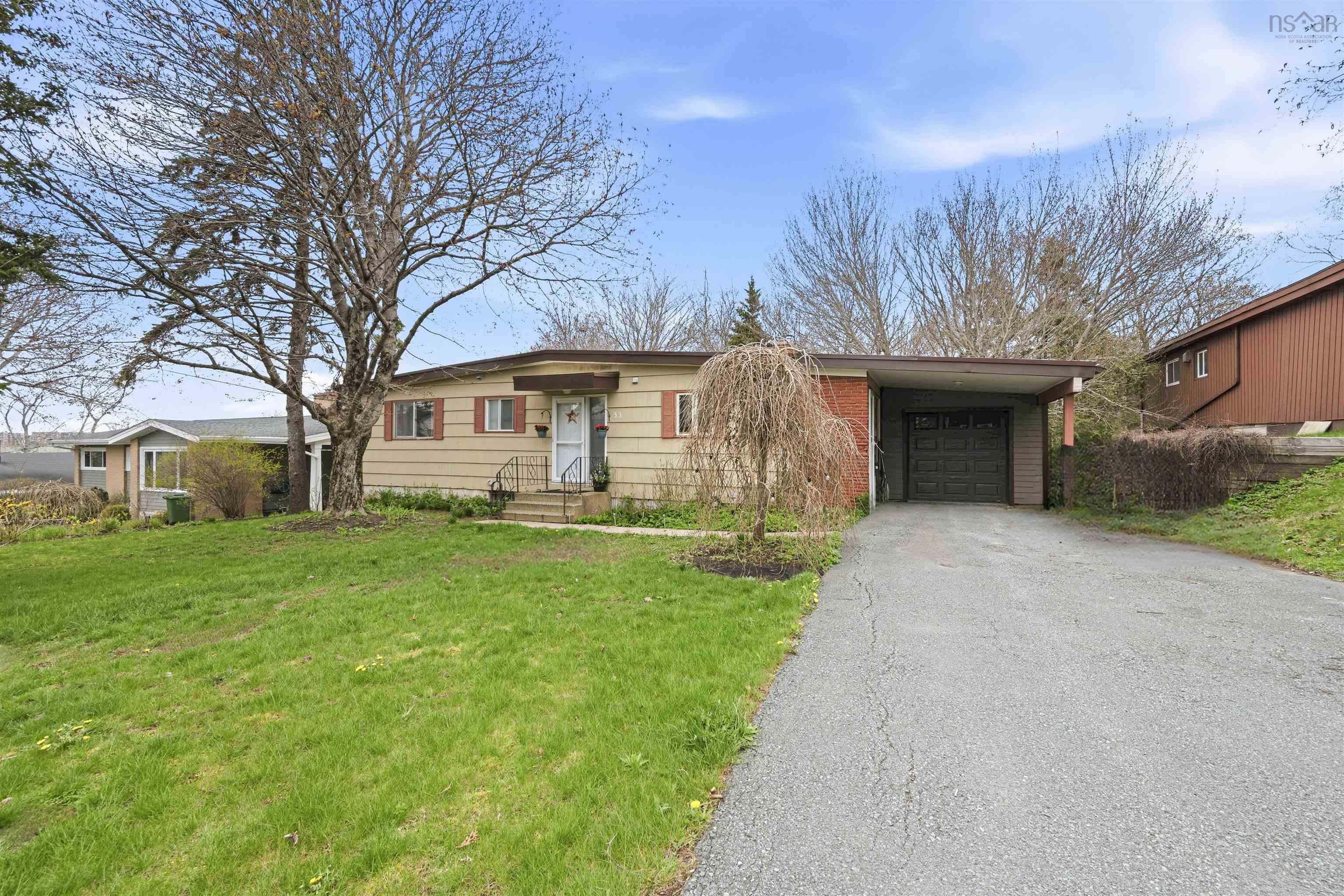 Thumbnail image for 33 Marlwood Drive MLS<sup>®</sup> 202611799