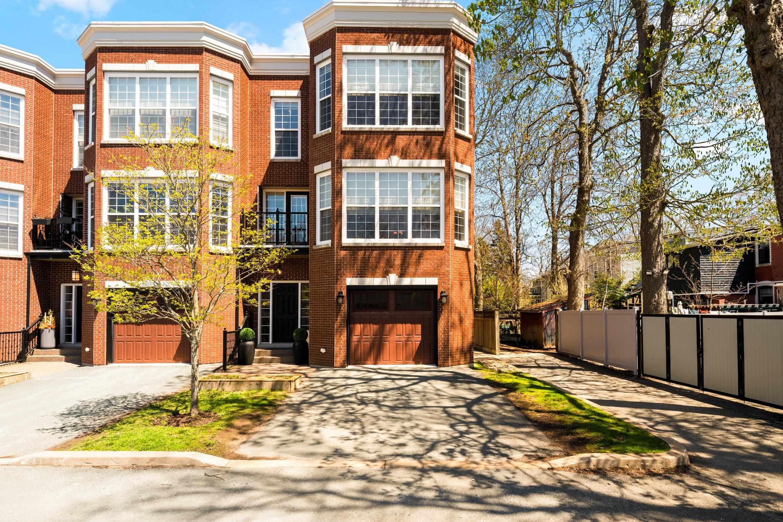 Thumbnail image for 1727 Cadmus Court MLS<sup>®</sup> 202611854