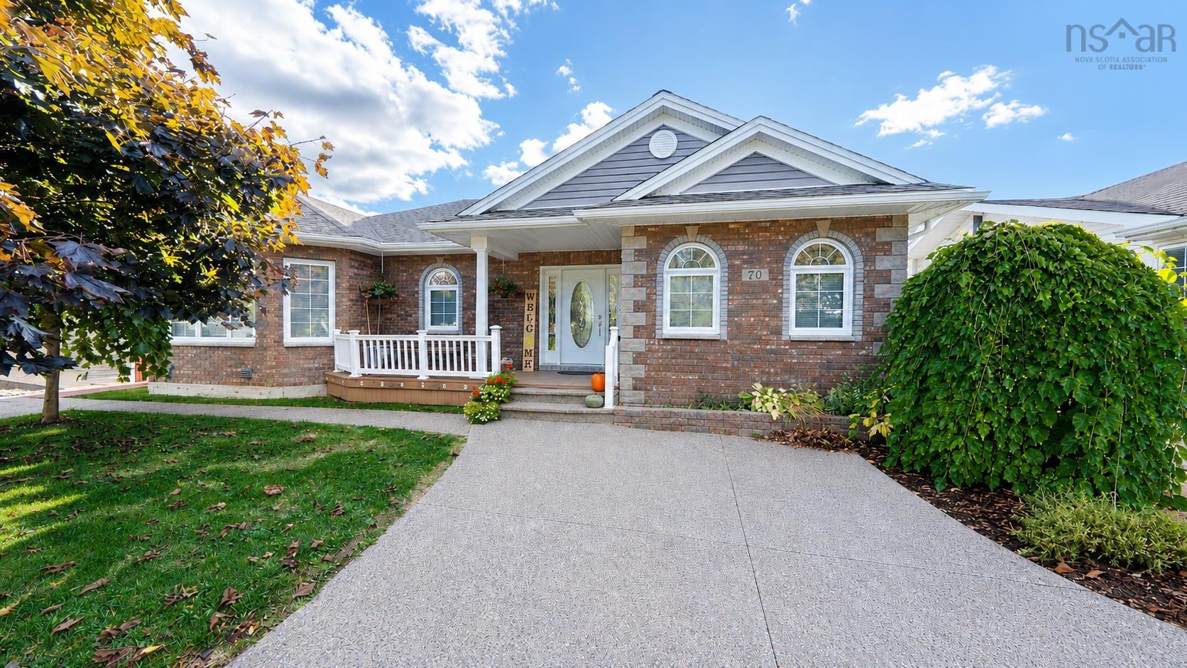Thumbnail image for 70 Gourok Avenue MLS<sup>®</sup> 202611894