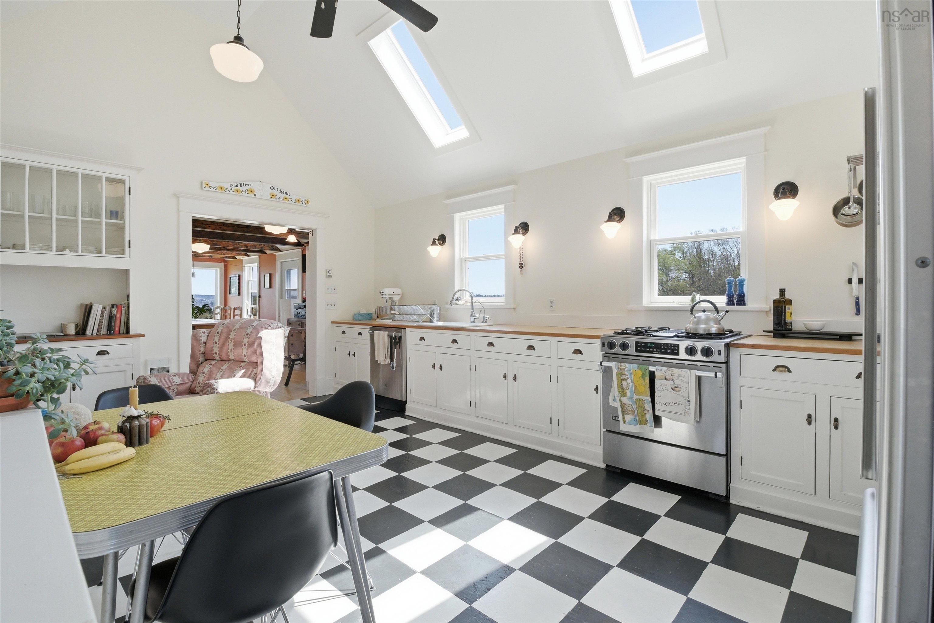 View image 12