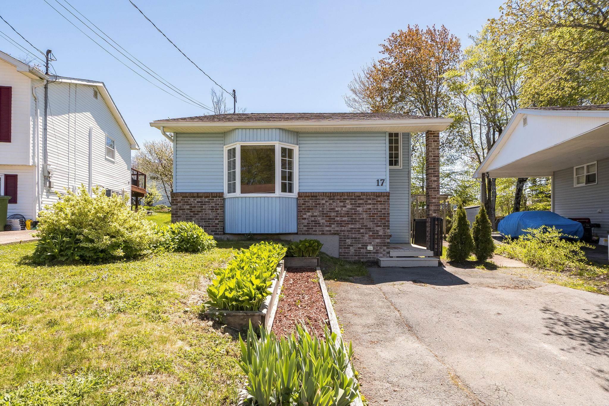 Thumbnail image for 17 Noria Crescent MLS<sup>®</sup> 202611980