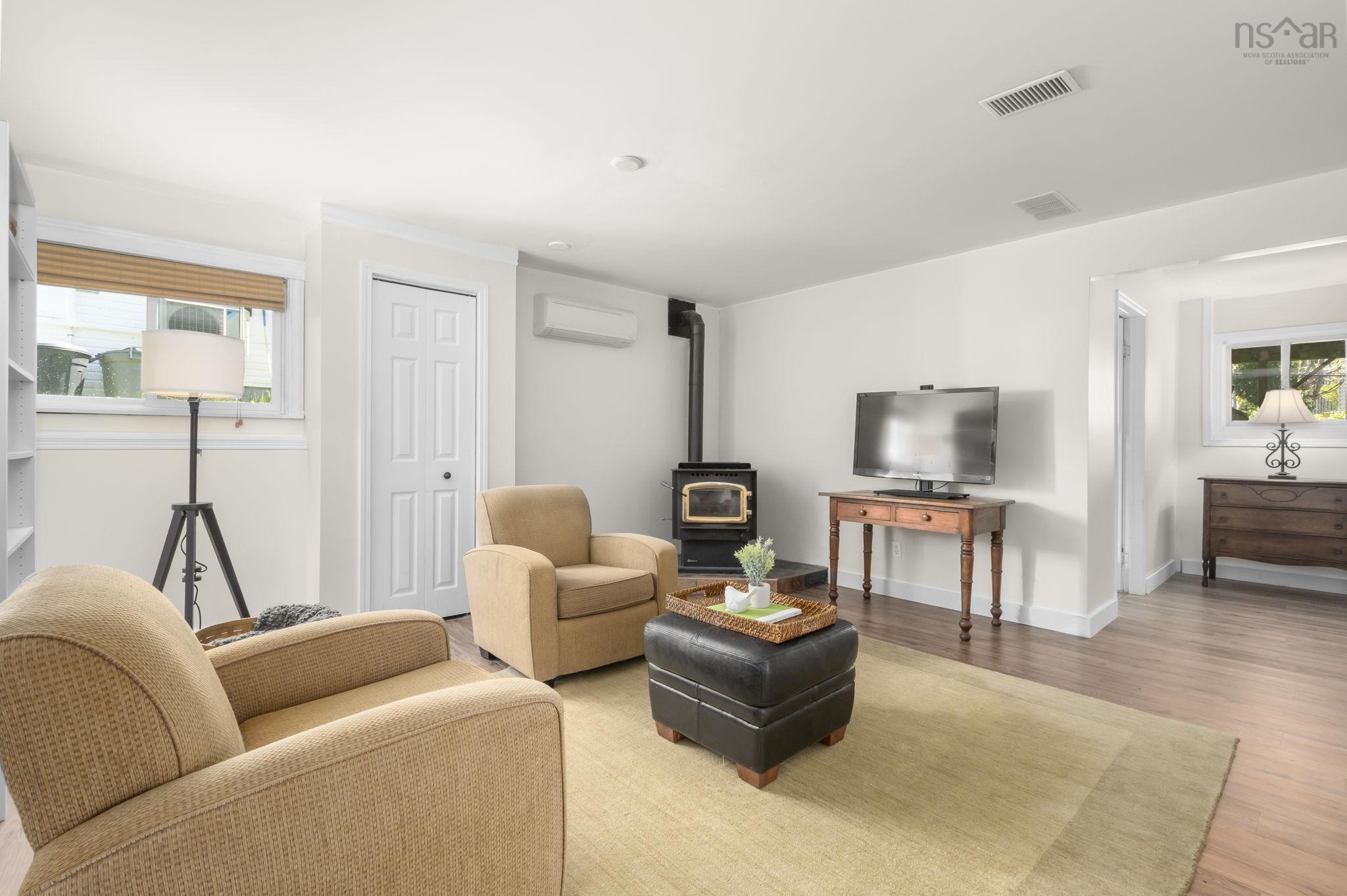 View image 17