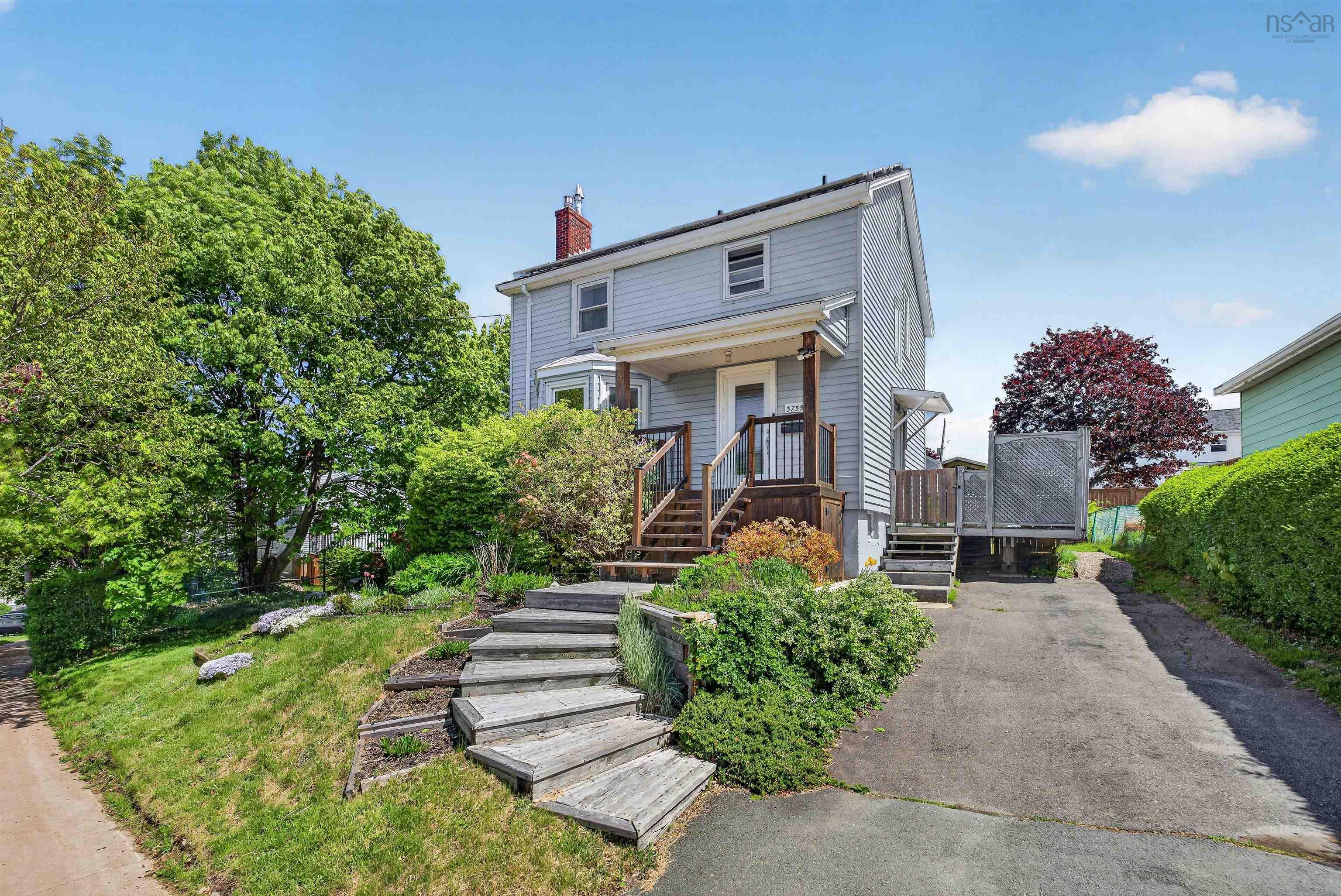 Thumbnail image for 3755 High Street MLS<sup>®</sup> 202612014
