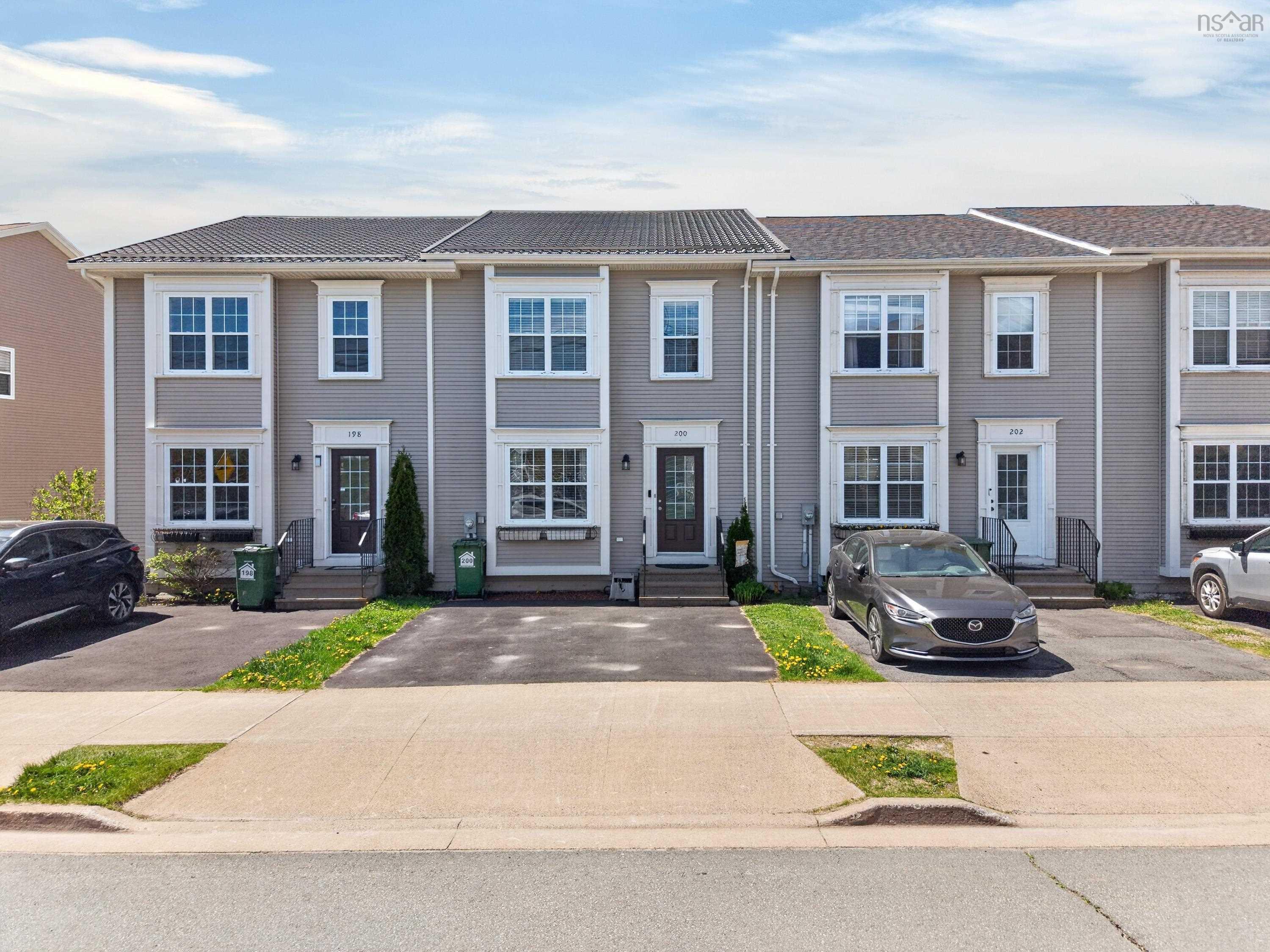 Thumbnail image for 200 Transom Drive MLS<sup>®</sup> 202612109