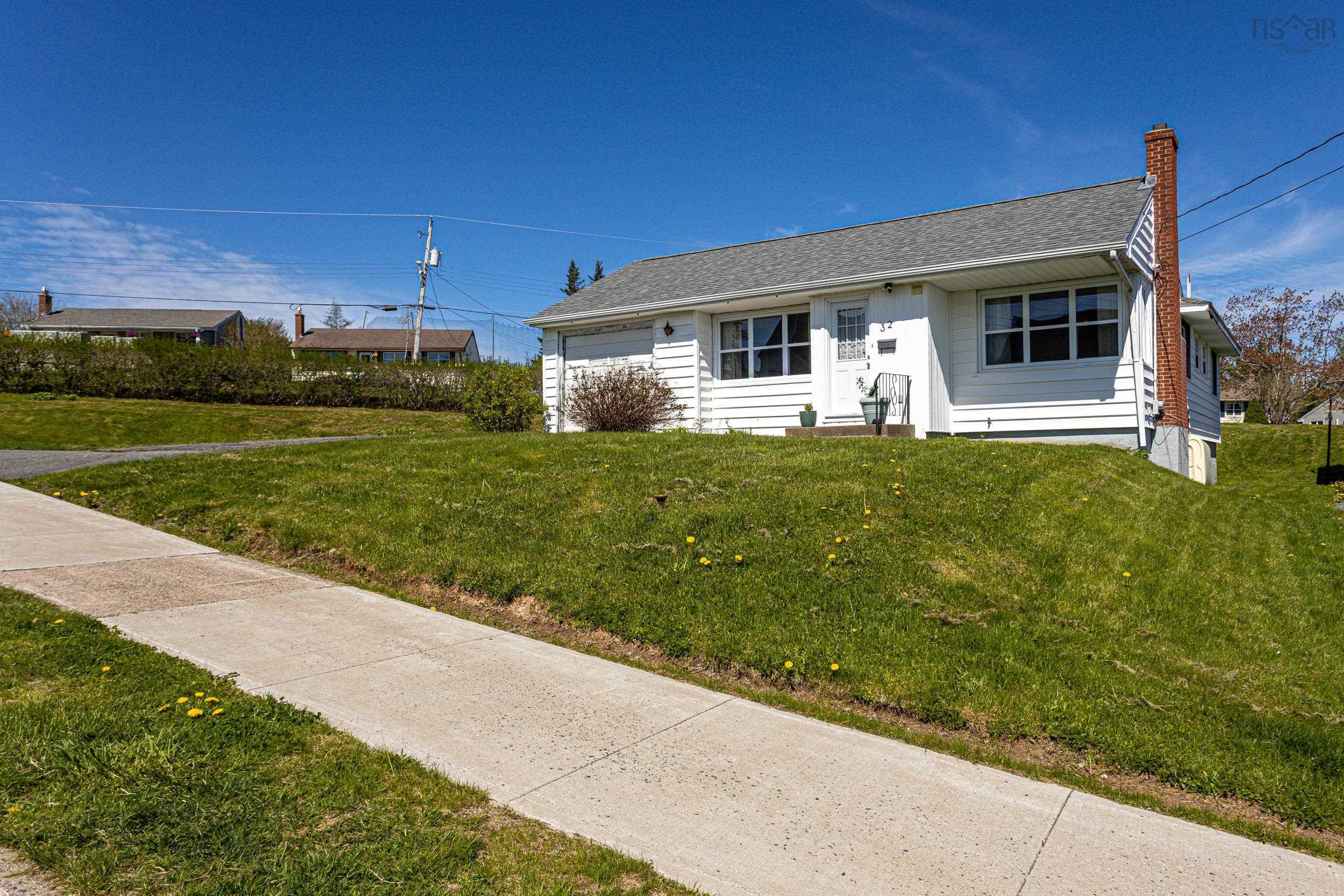 Thumbnail image for 32 Arvida Avenue MLS<sup>®</sup> 202612127