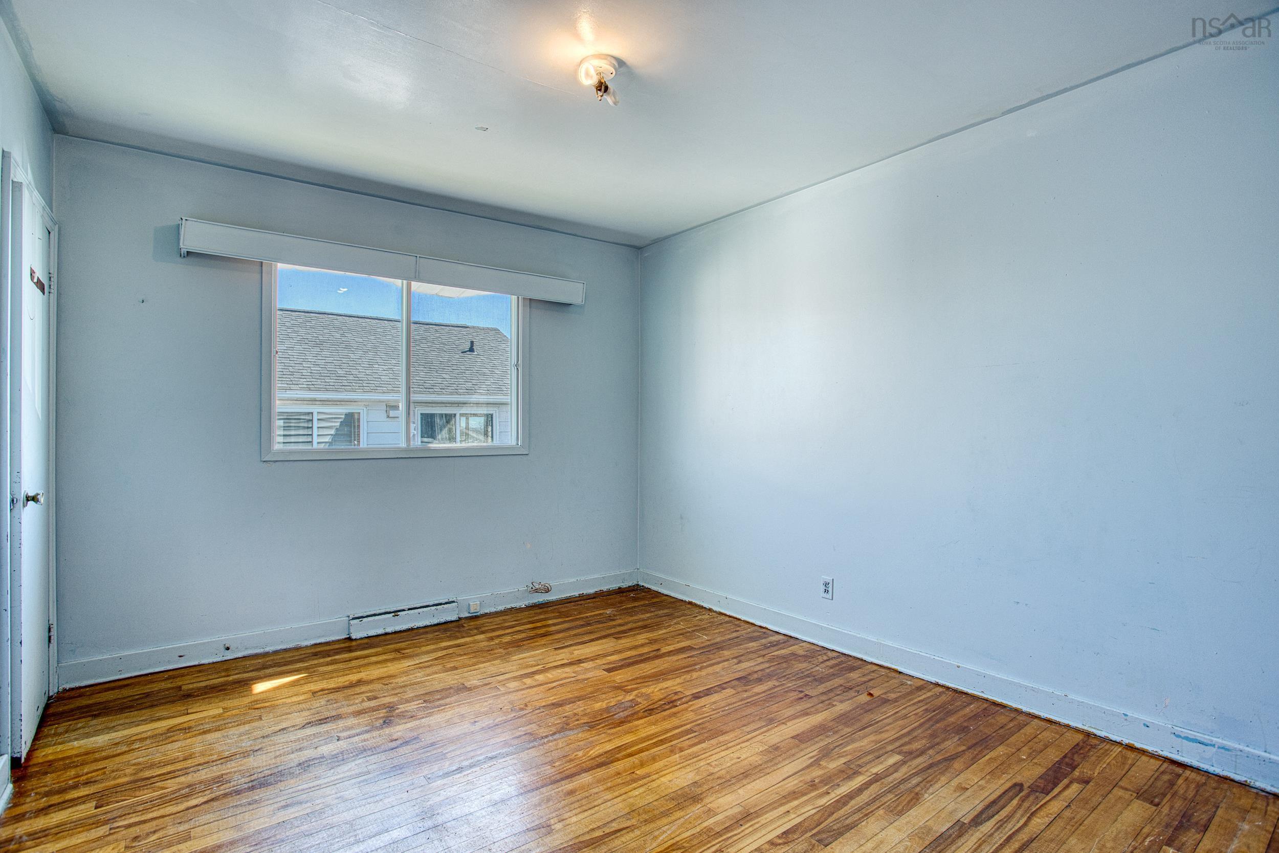 View image 18