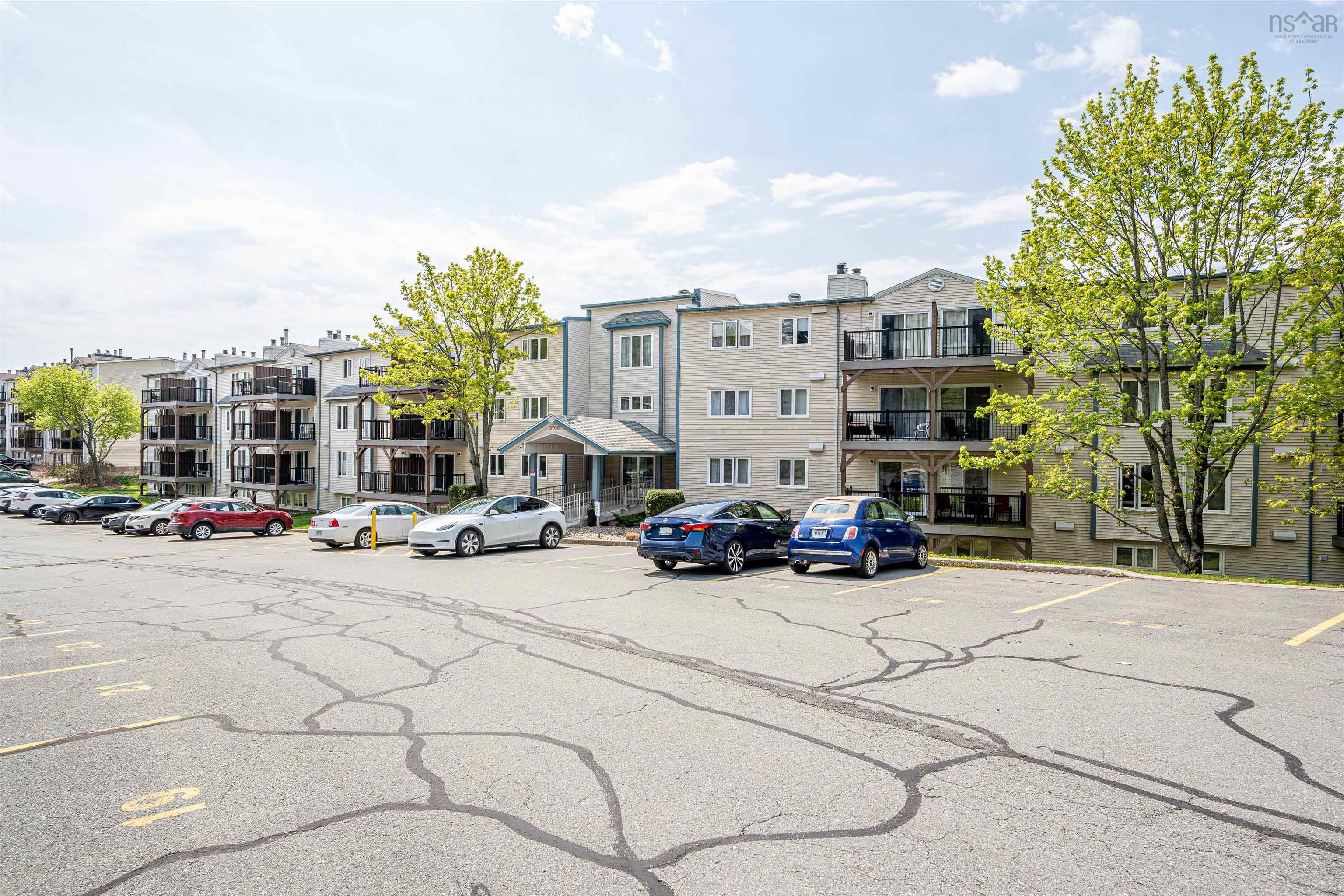 Thumbnail image for 422 3700 John Parr Drive MLS<sup>®</sup> 202612181