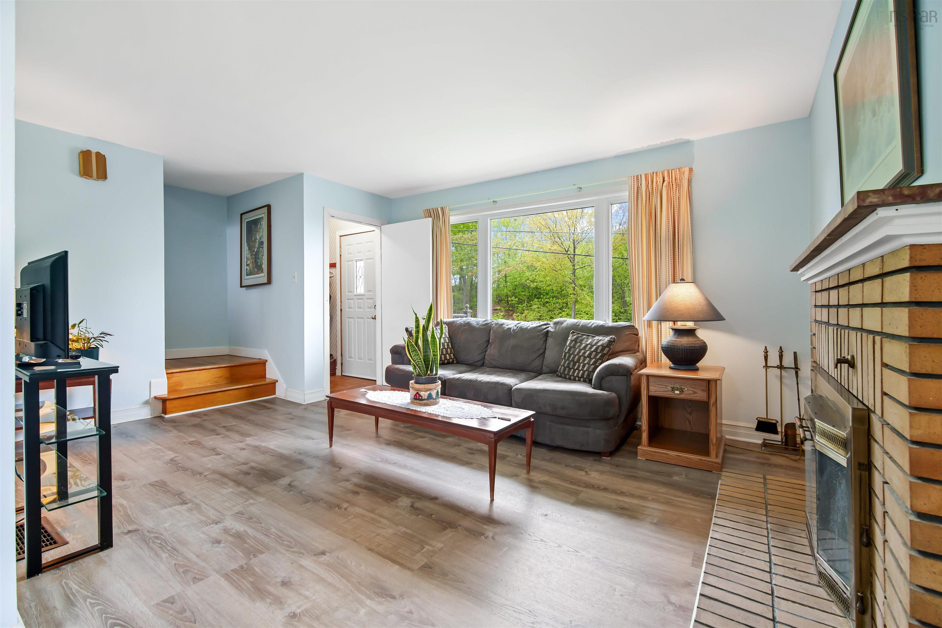 View image 12
