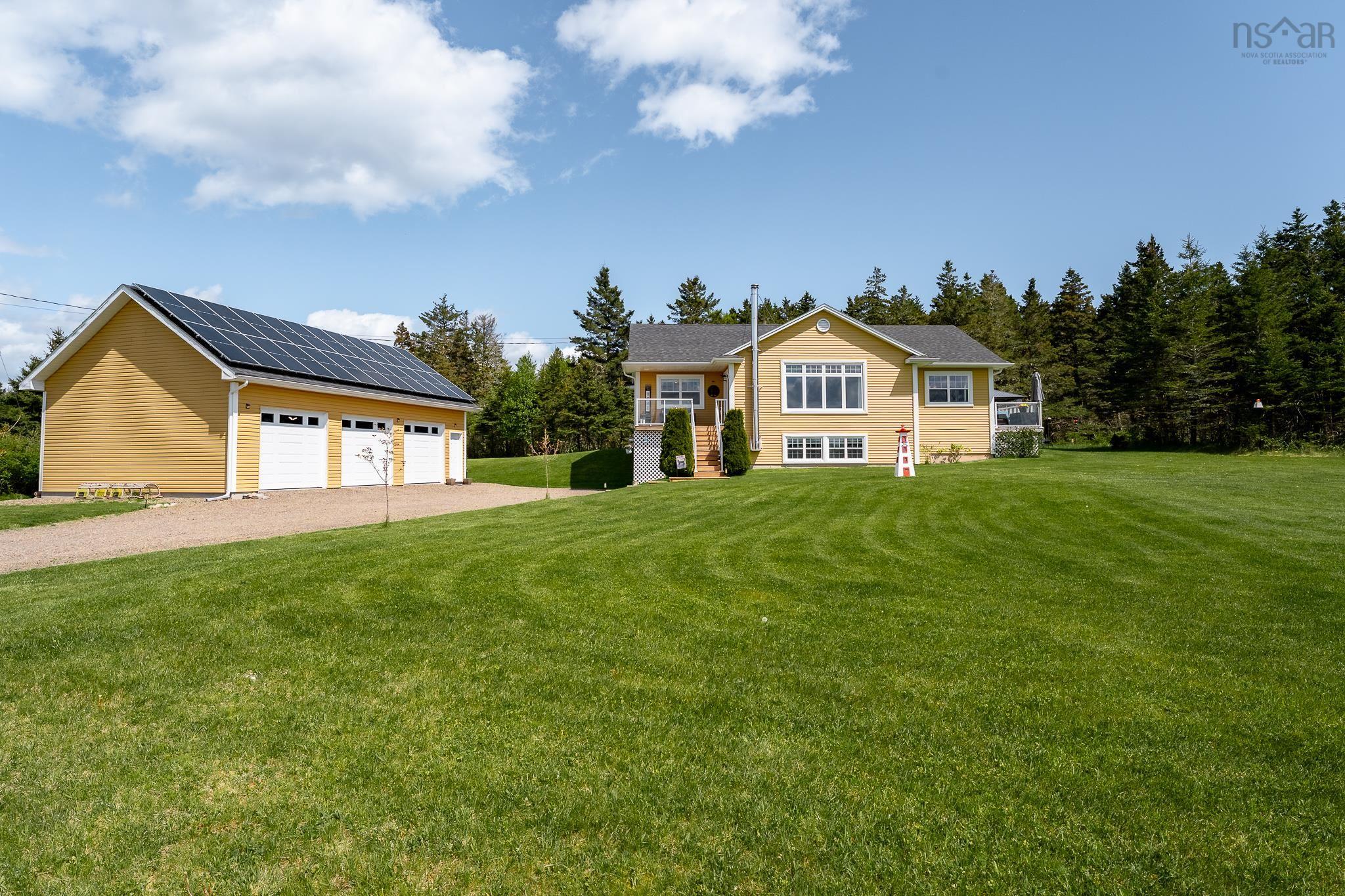 Thumbnail image for 45 Amys Drive MLS<sup>®</sup> 202612312