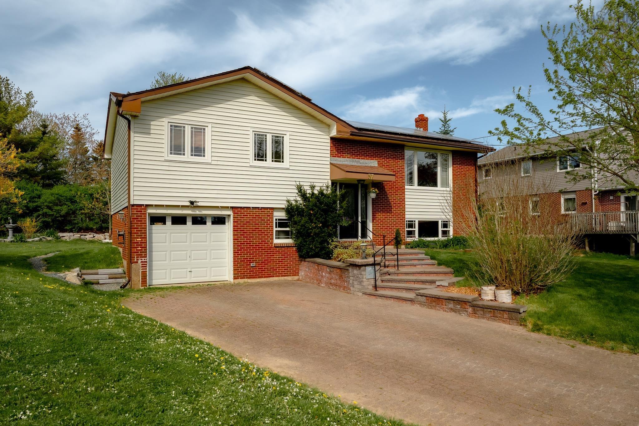 Thumbnail image for 57 Hallmark Crescent MLS<sup>®</sup> 202612339