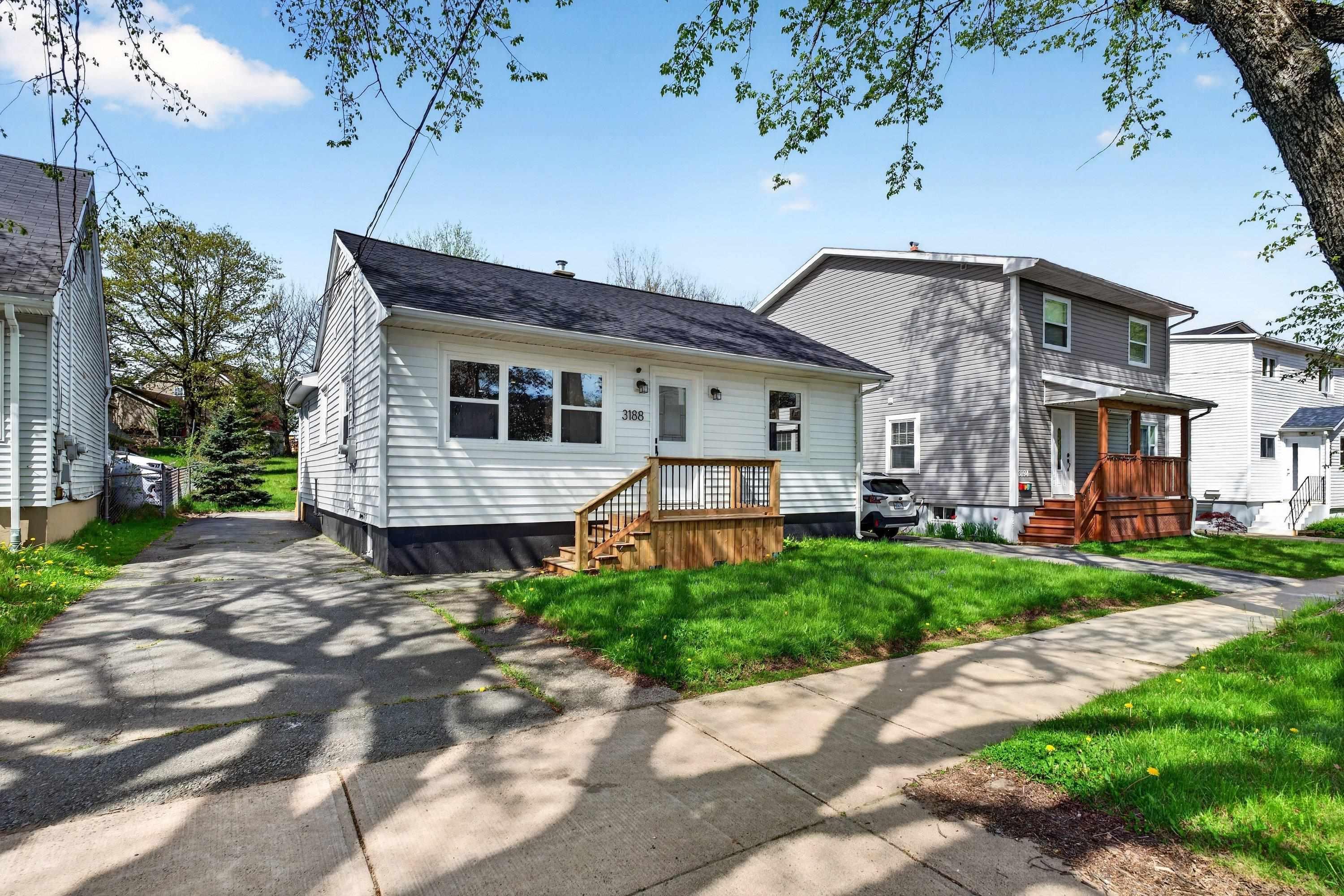 Thumbnail image for 3188 Connaught Avenue MLS<sup>®</sup> 202612358