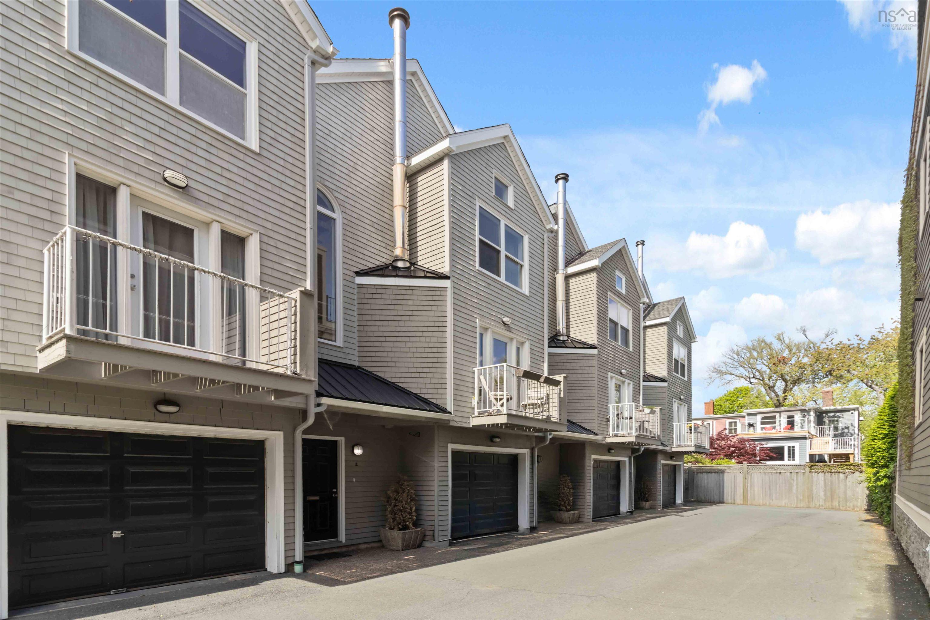 Thumbnail image for 2 1345 Dresden Row MLS<sup>®</sup> 202612402