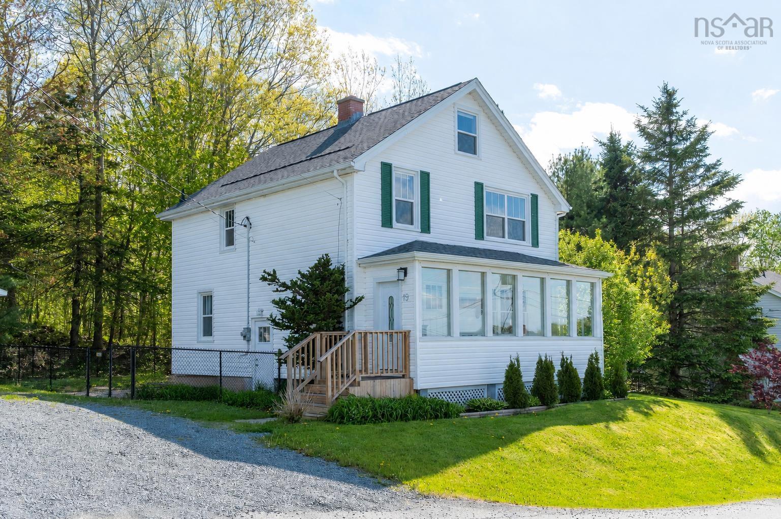 Thumbnail image for 19 Tophill Road MLS<sup>®</sup> 202612404