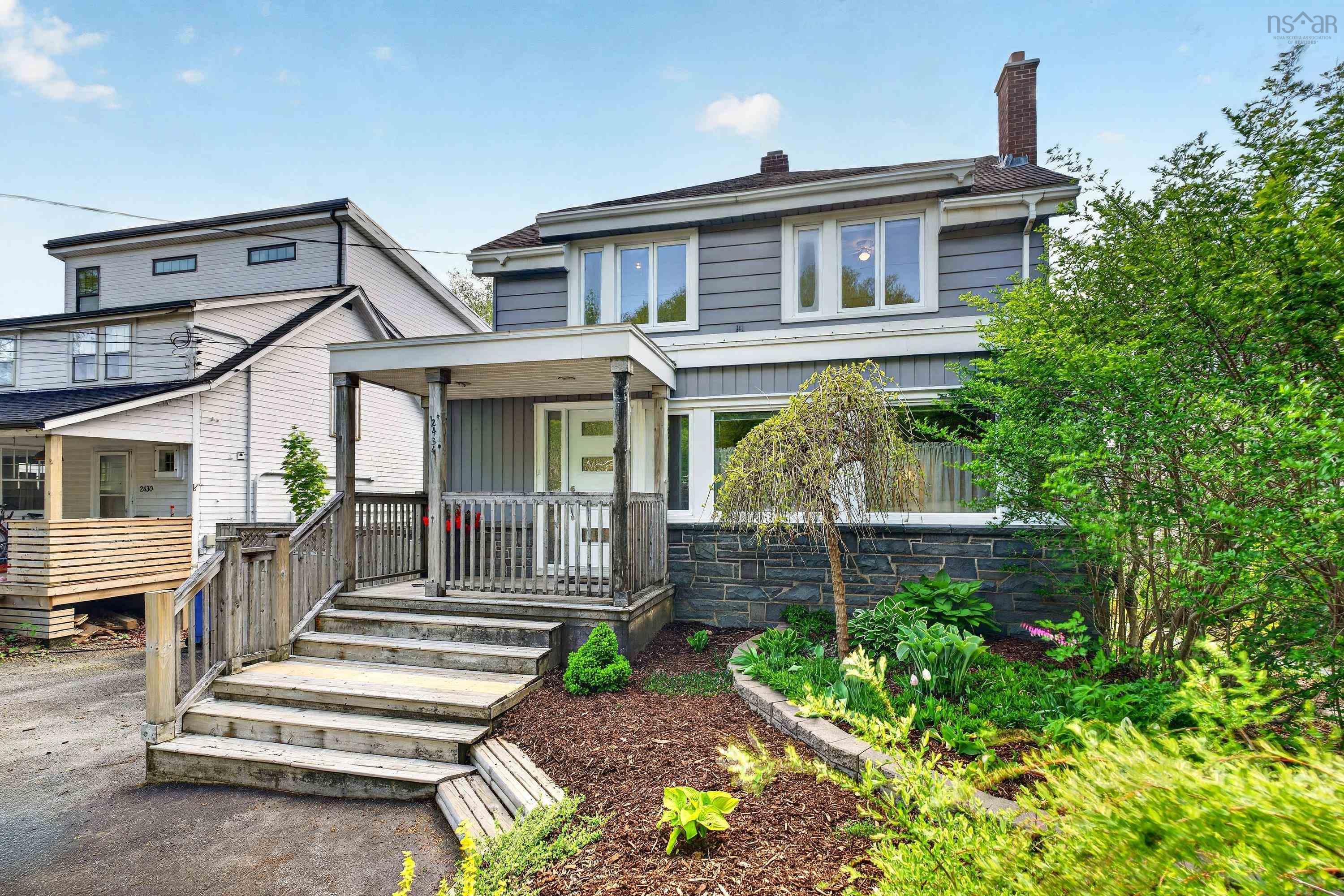 Thumbnail image for 2434 Connaught Avenue MLS<sup>®</sup> 202612414