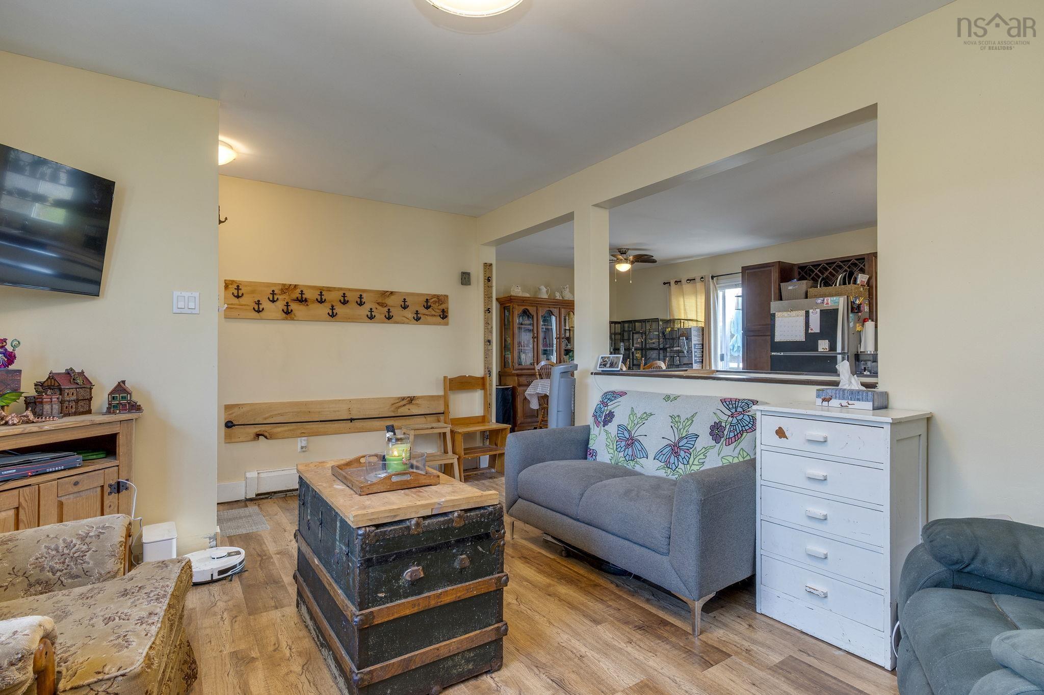 View image 9