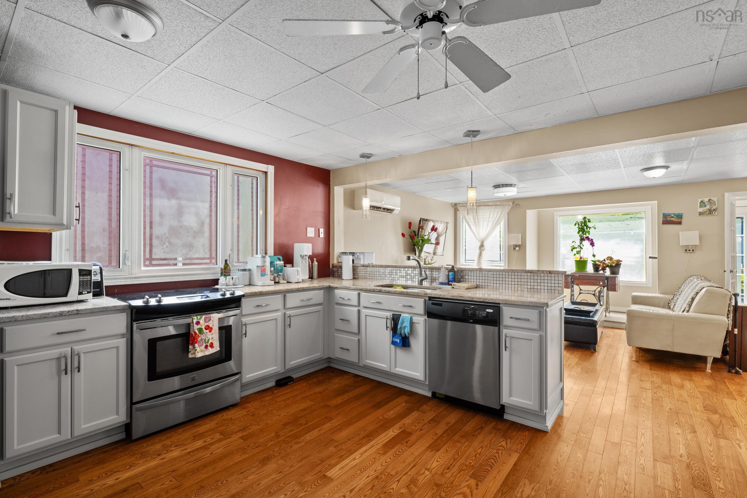 View image 16