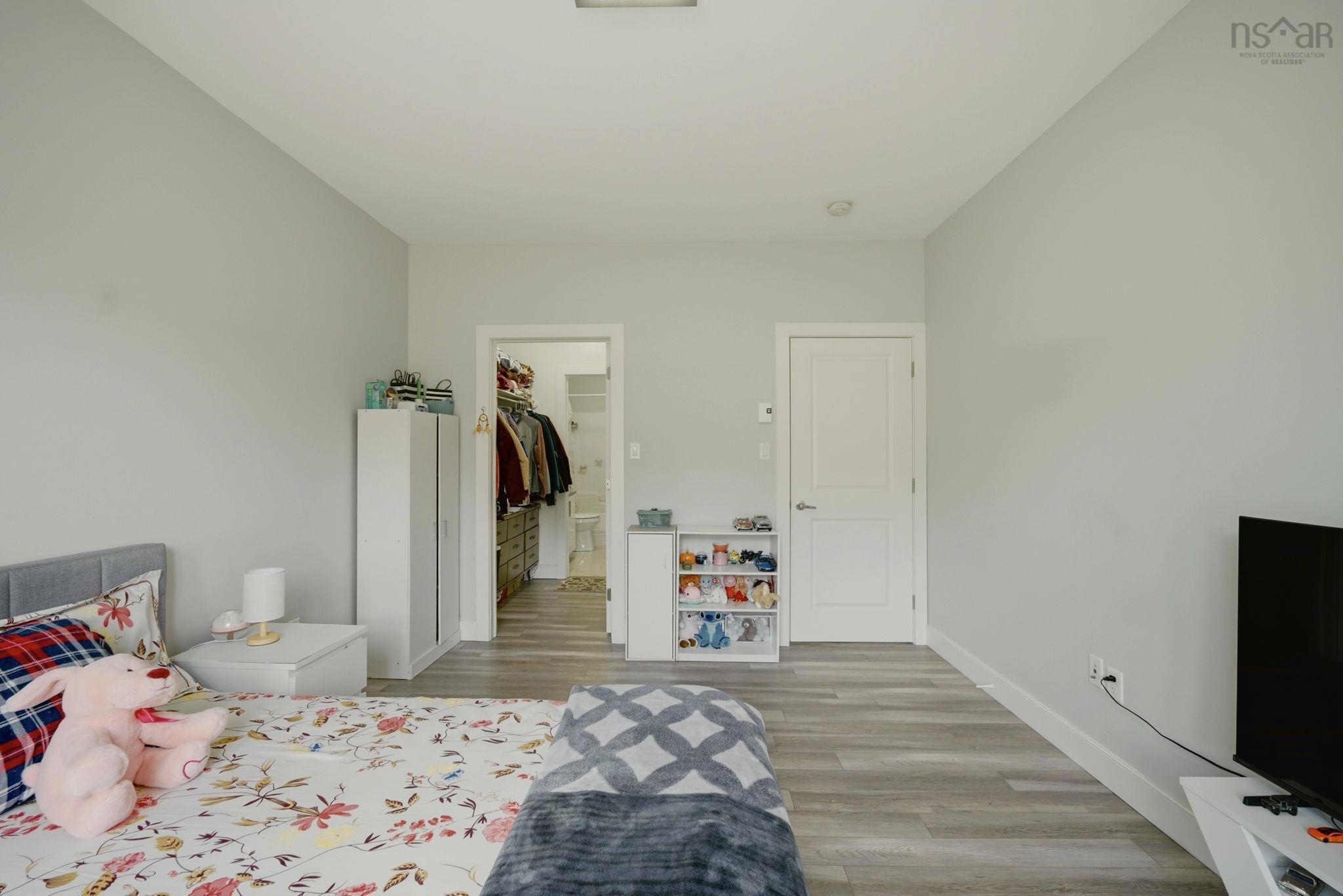 View image 12