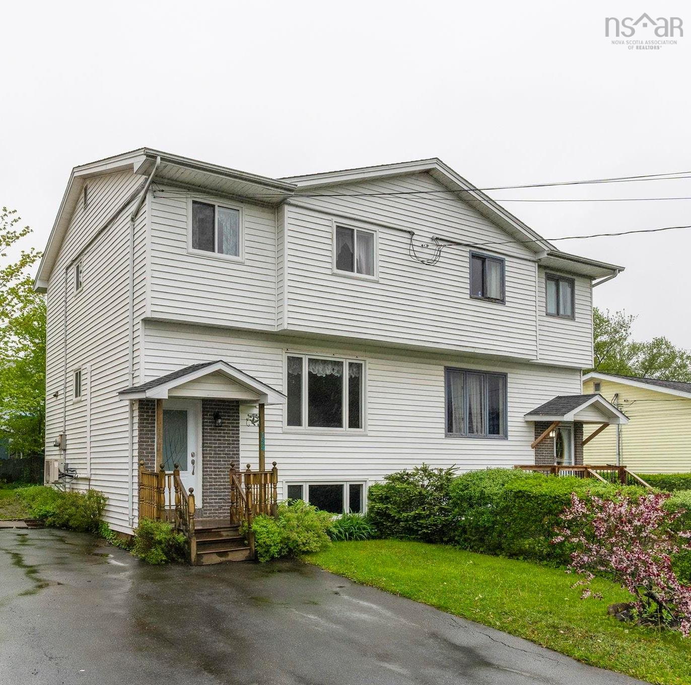 Thumbnail image for 124 Waterwheel Crescent MLS<sup>®</sup> 202612721