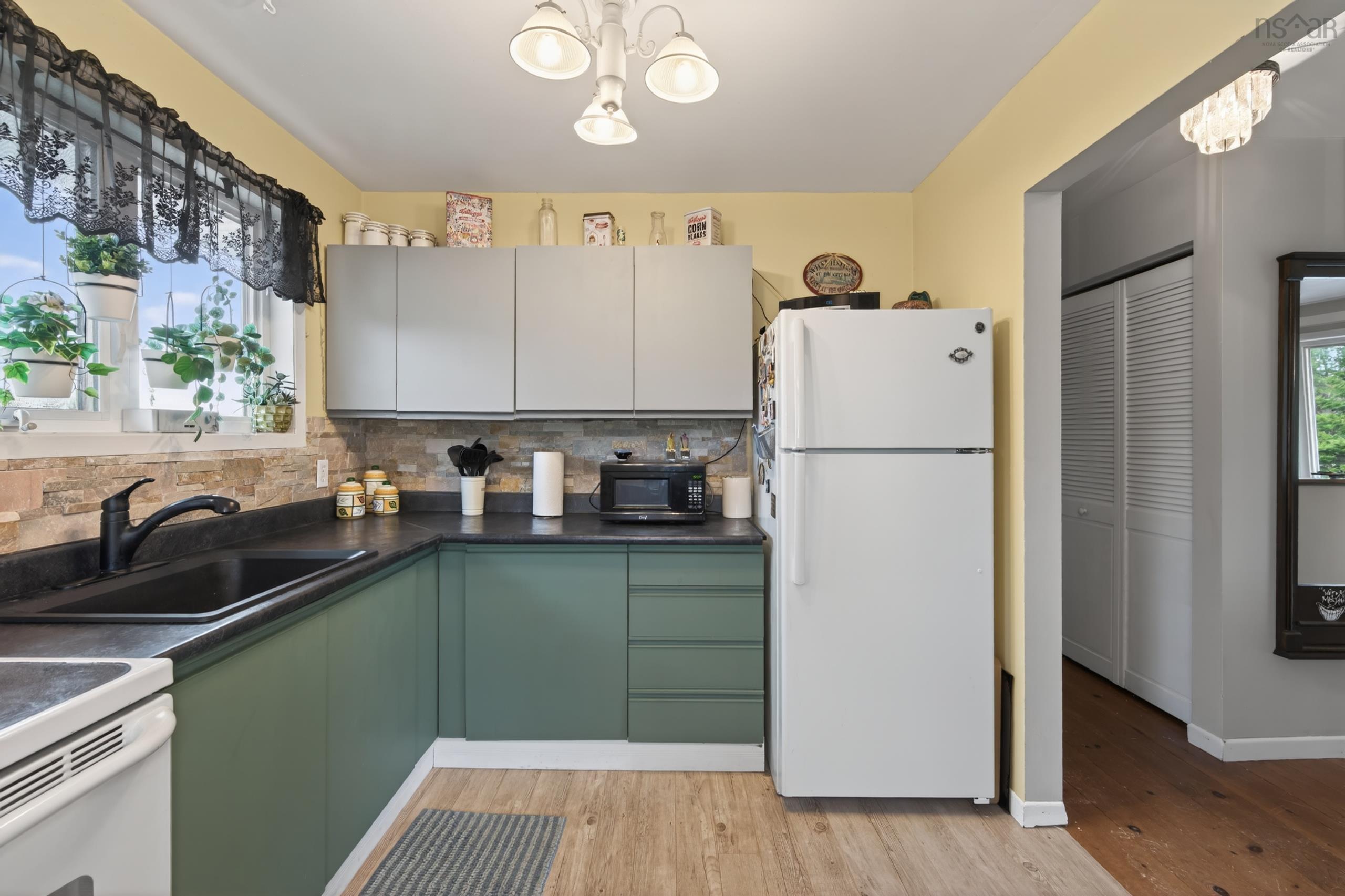 View image 19