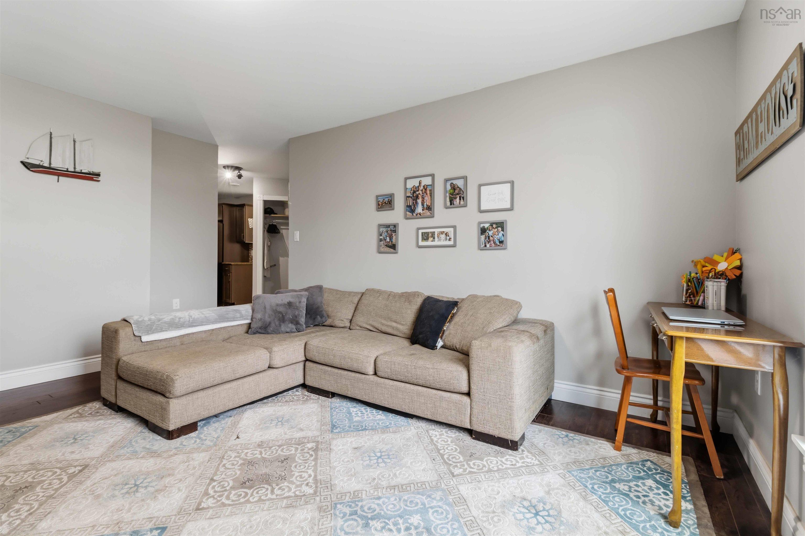 View image 18