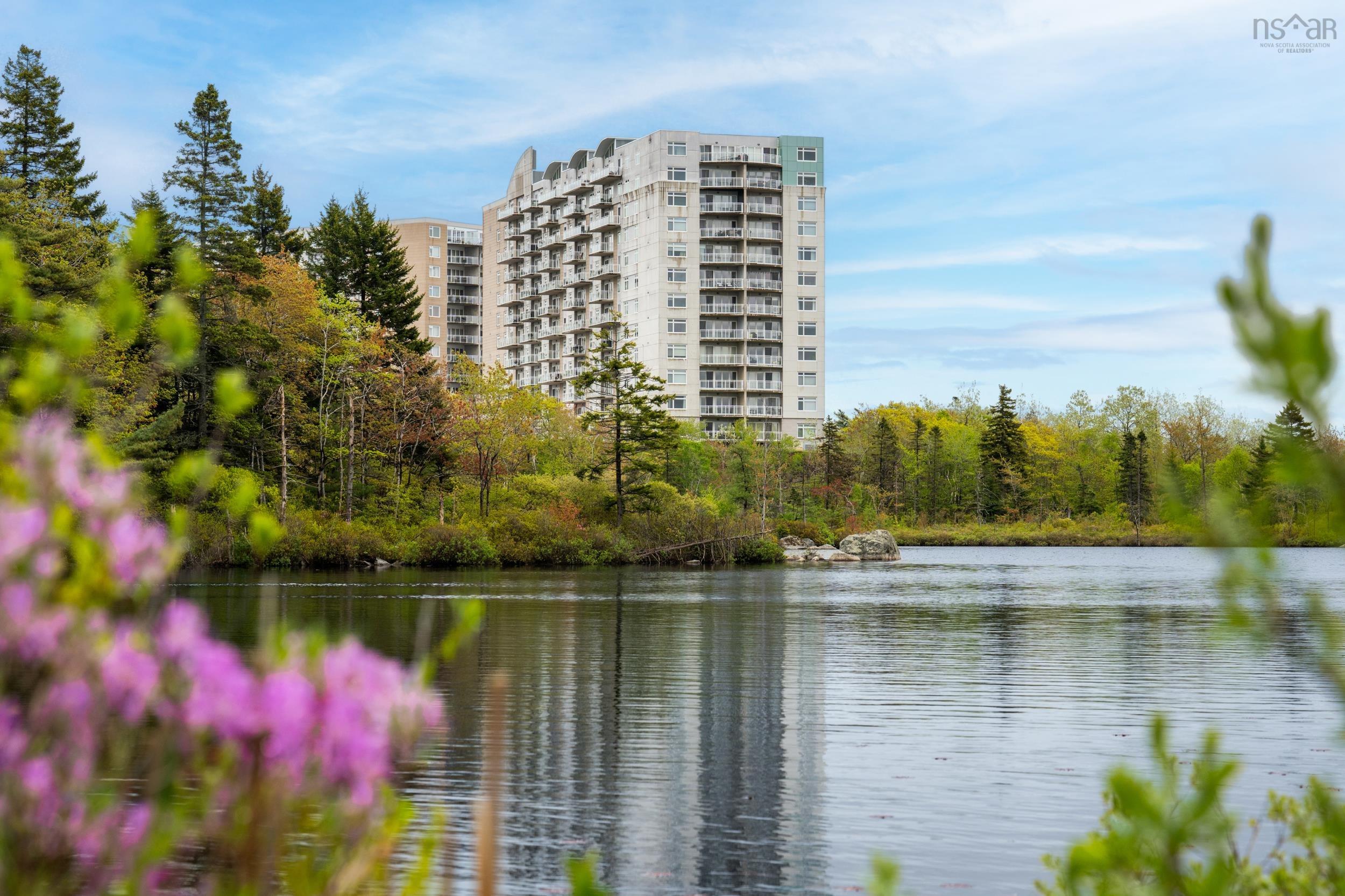 Thumbnail image for 1104 60 Walter Havill Drive MLS<sup>®</sup> 202612943