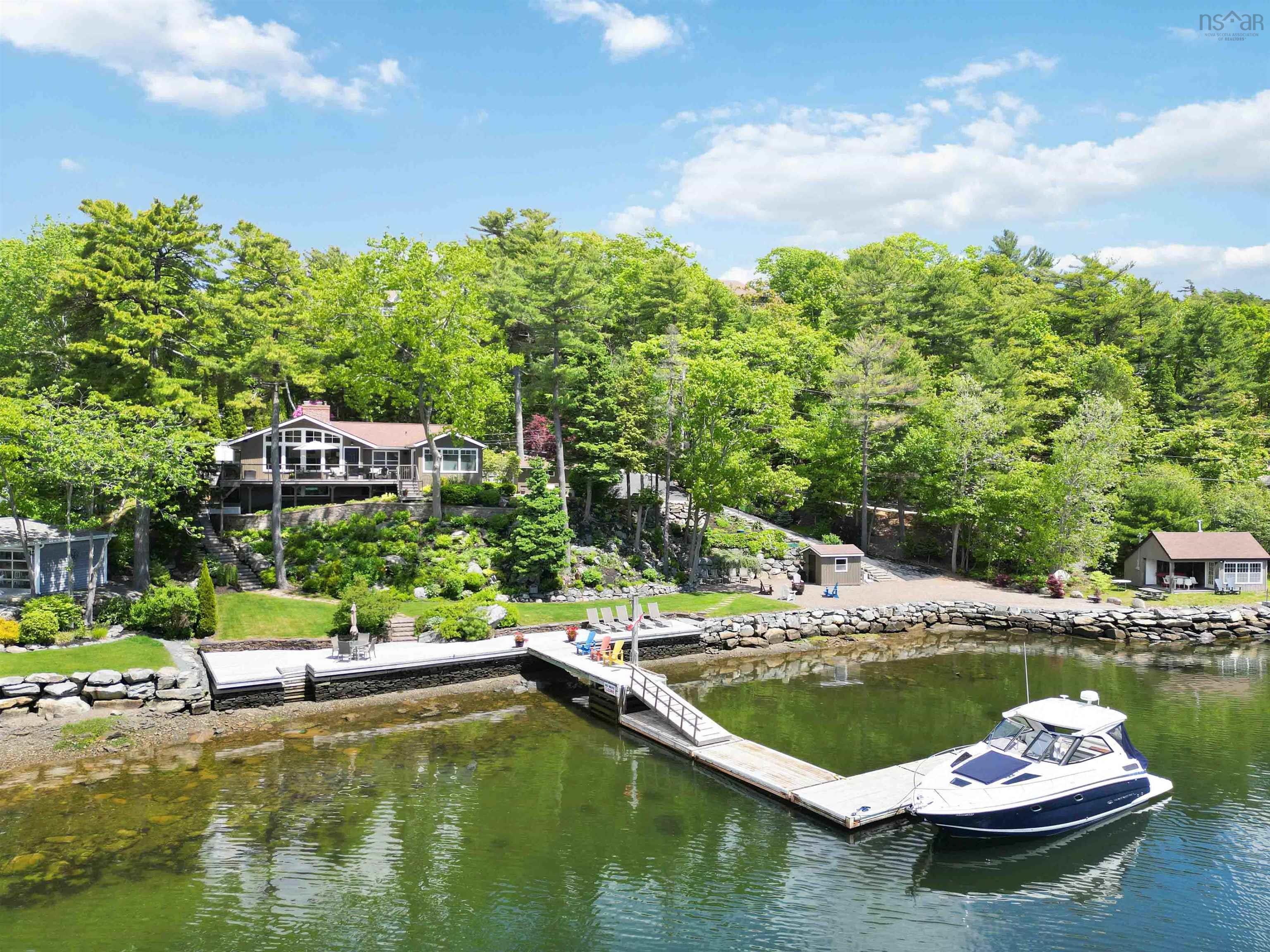 Thumbnail image for 1077 Shore Drive MLS<sup>®</sup> 202613085