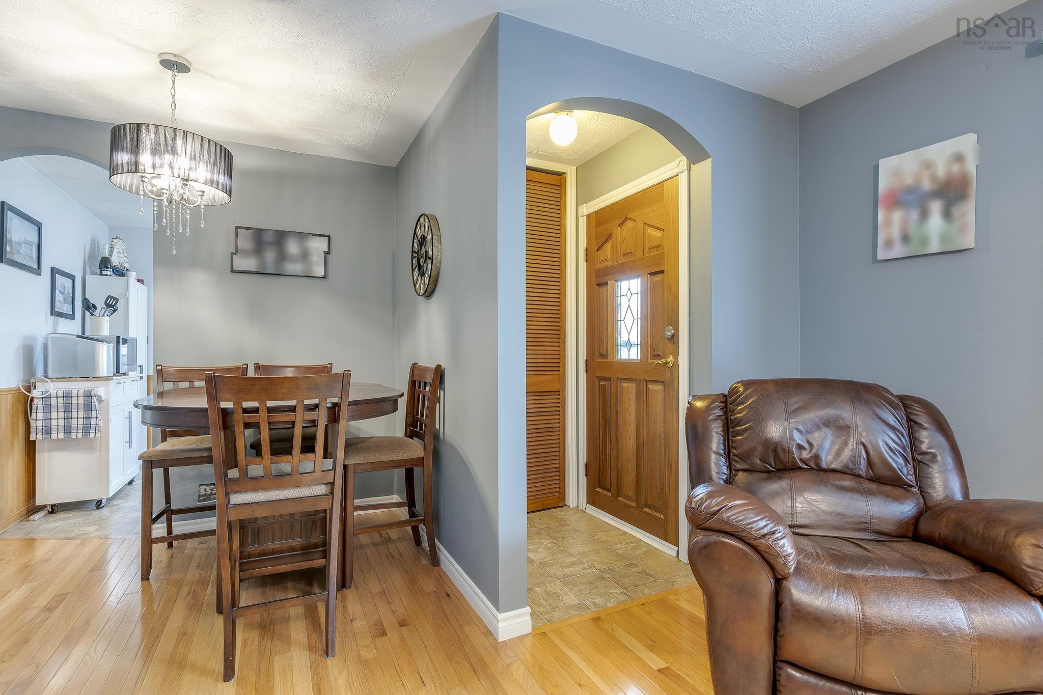 View image 9