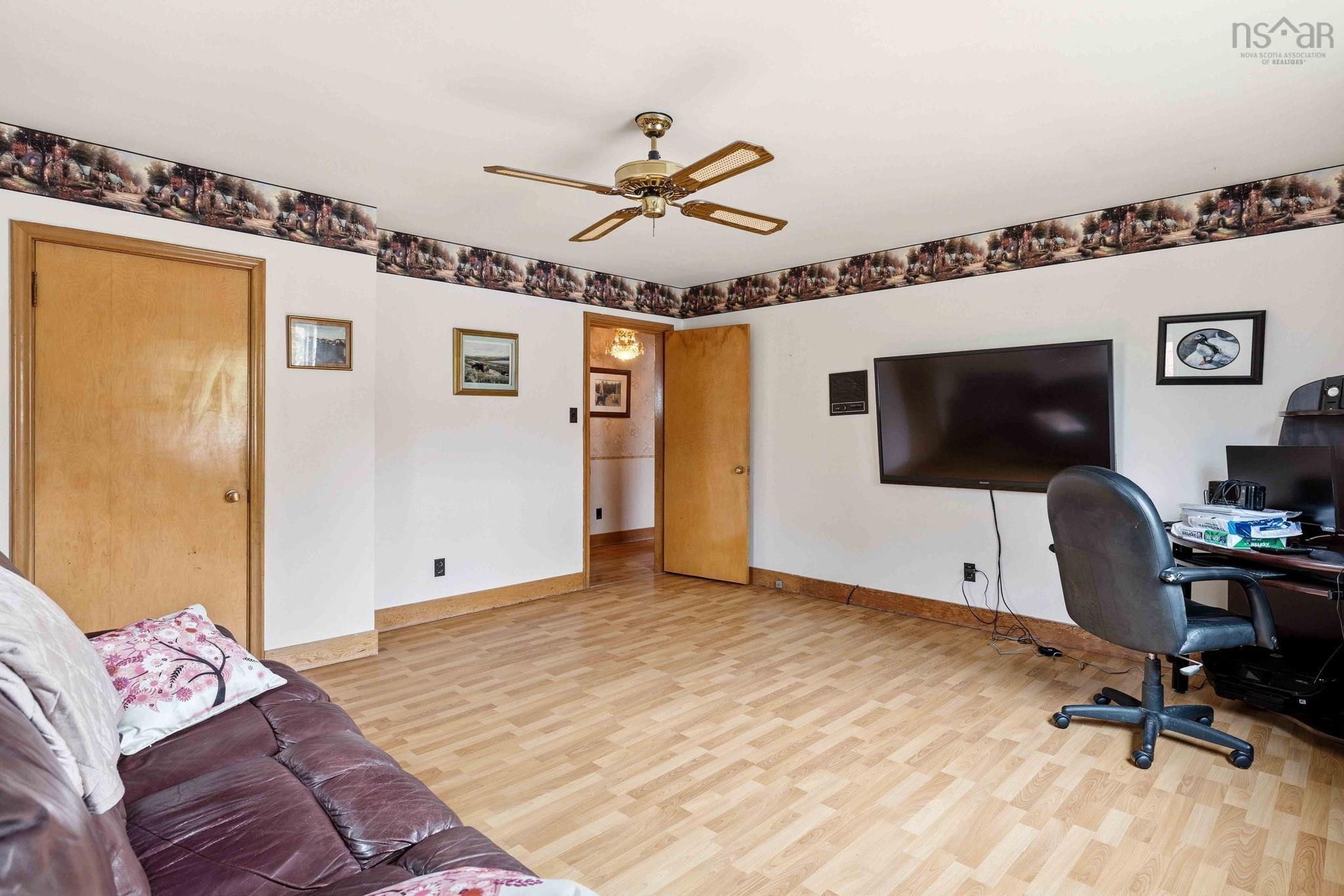 View image 19