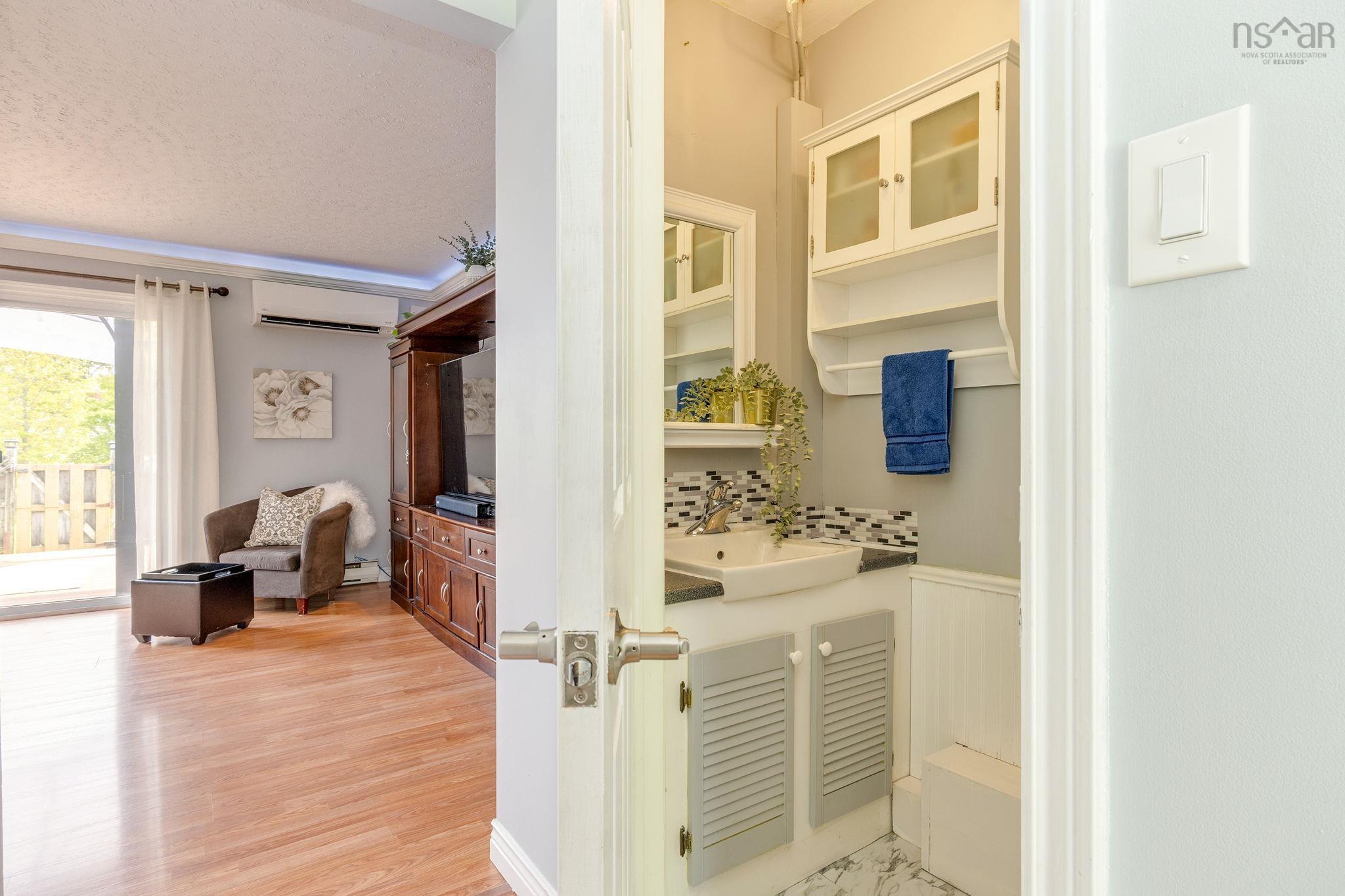 View image 18