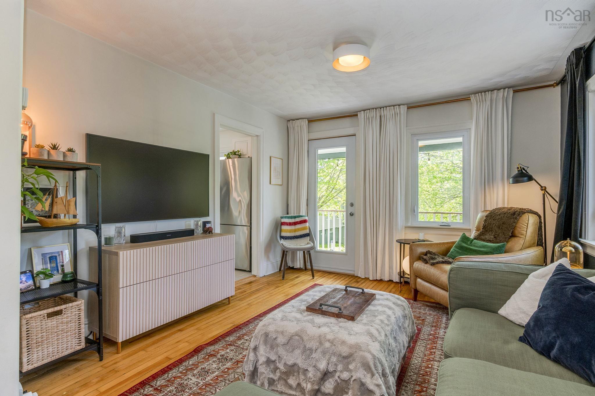 View image 10