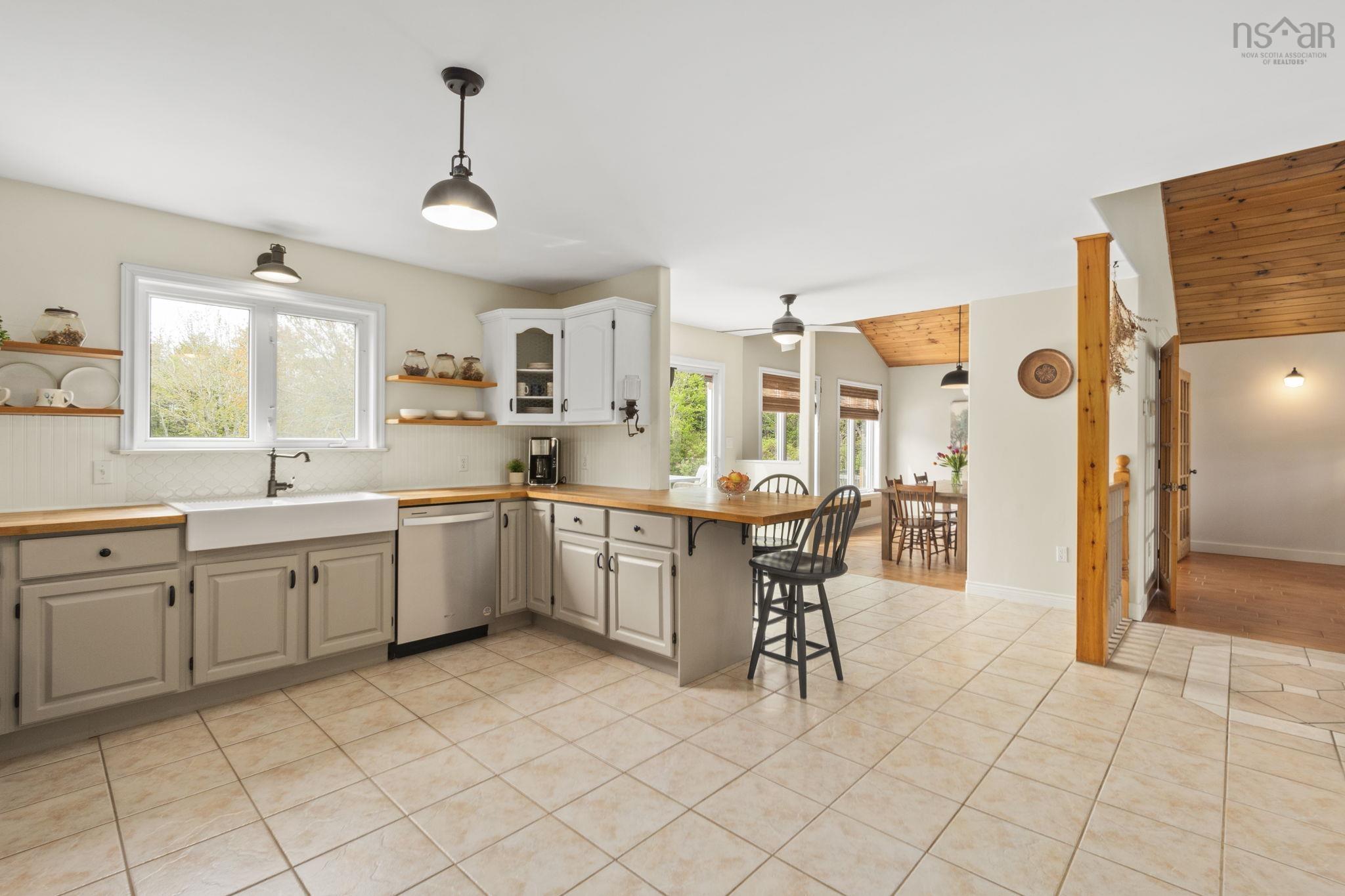 View image 16