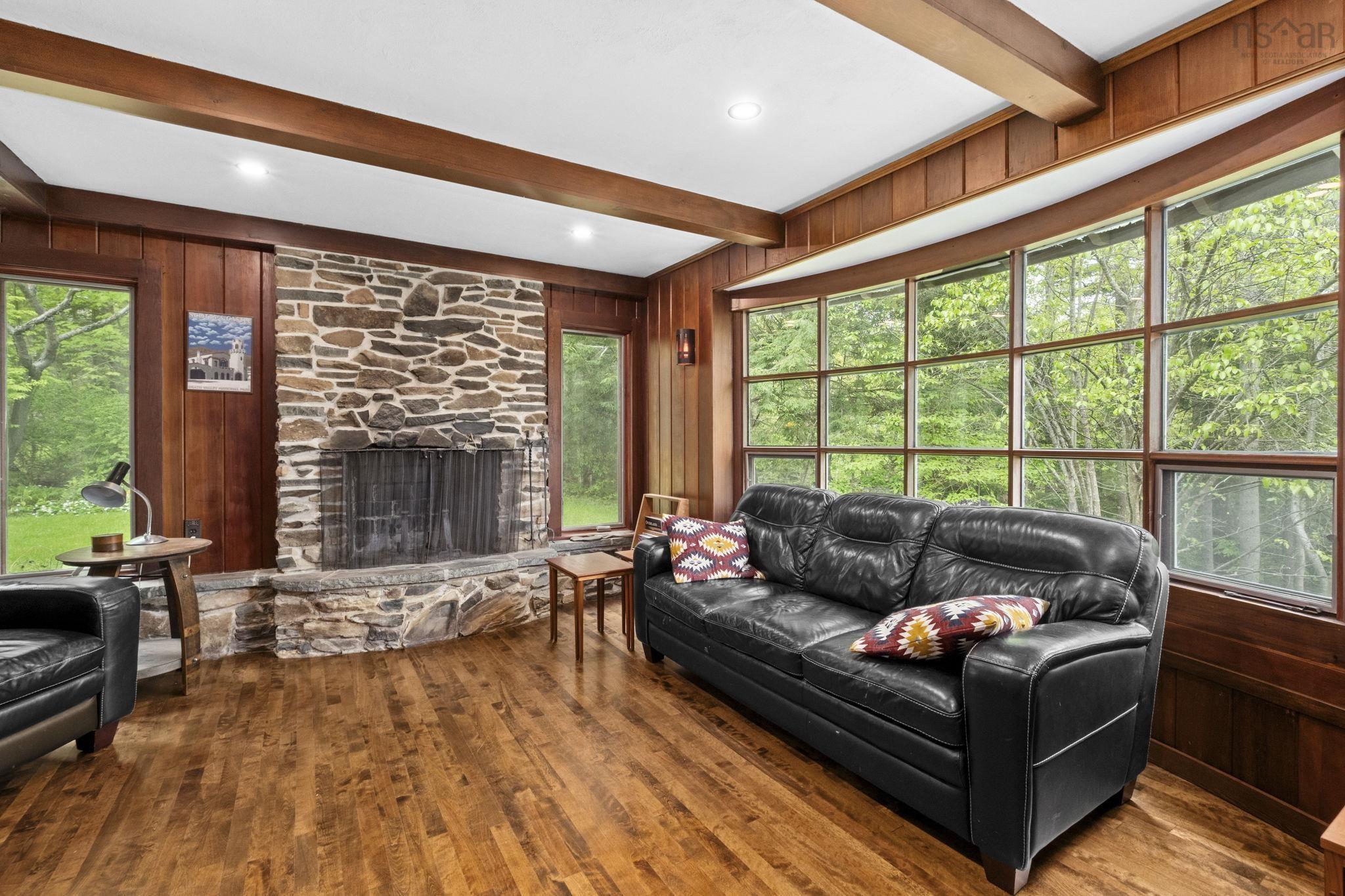 View image 18