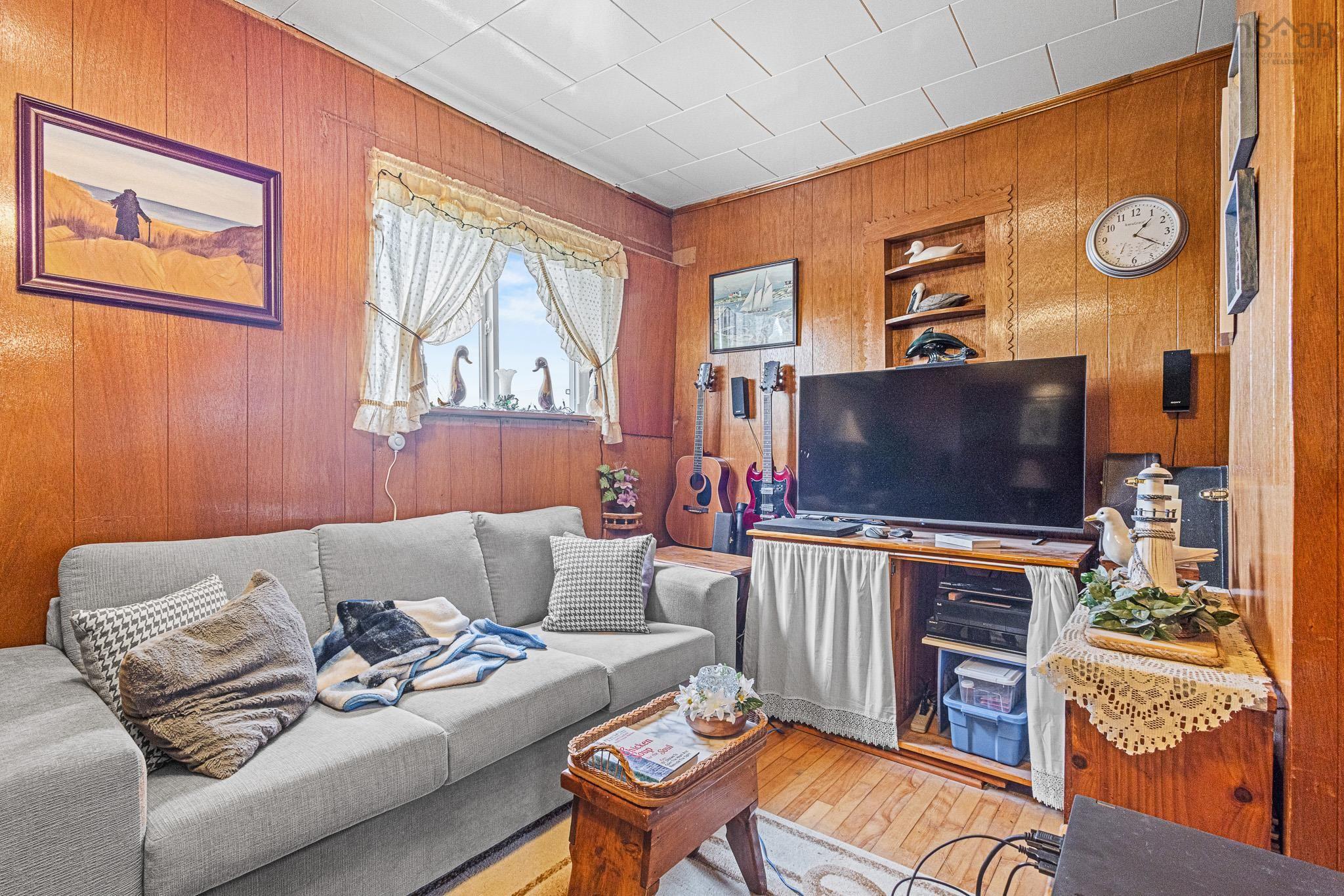 View image 8