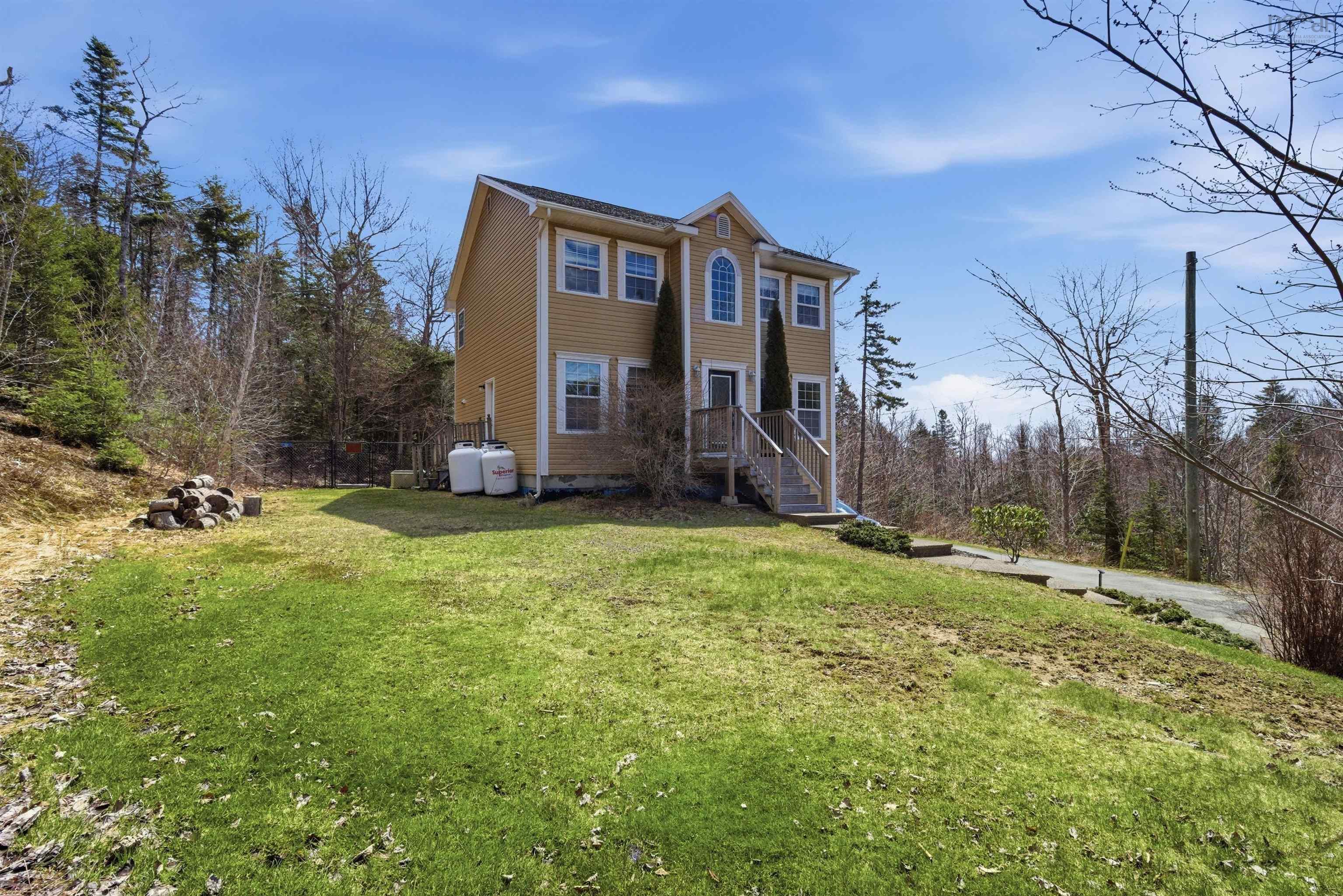 Thumbnail image for 130 Snowberry Court MLS<sup>®</sup> 202613255