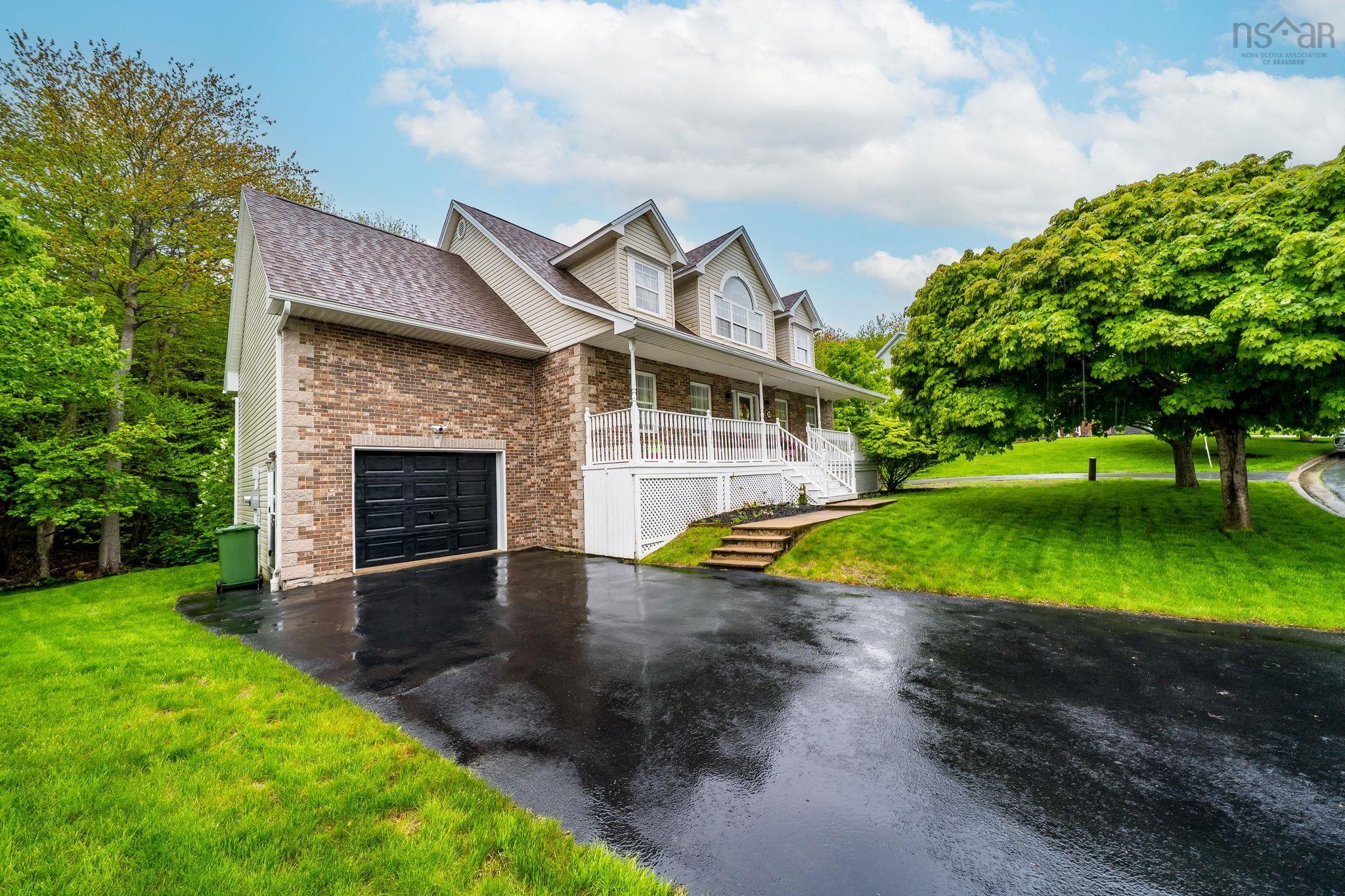 Thumbnail image for 39 Ahmadi Crescent MLS<sup>®</sup> 202613263