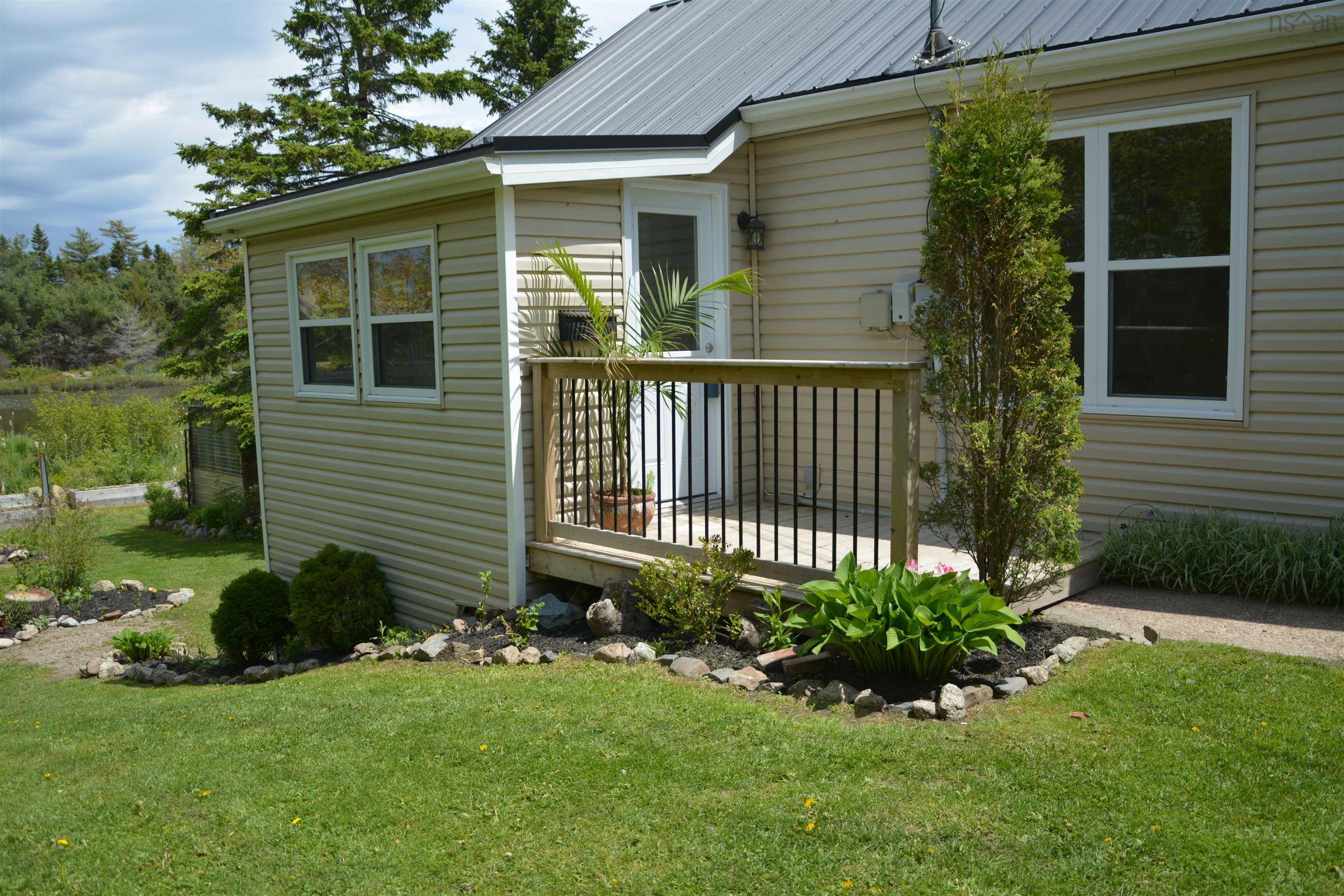 View image 18