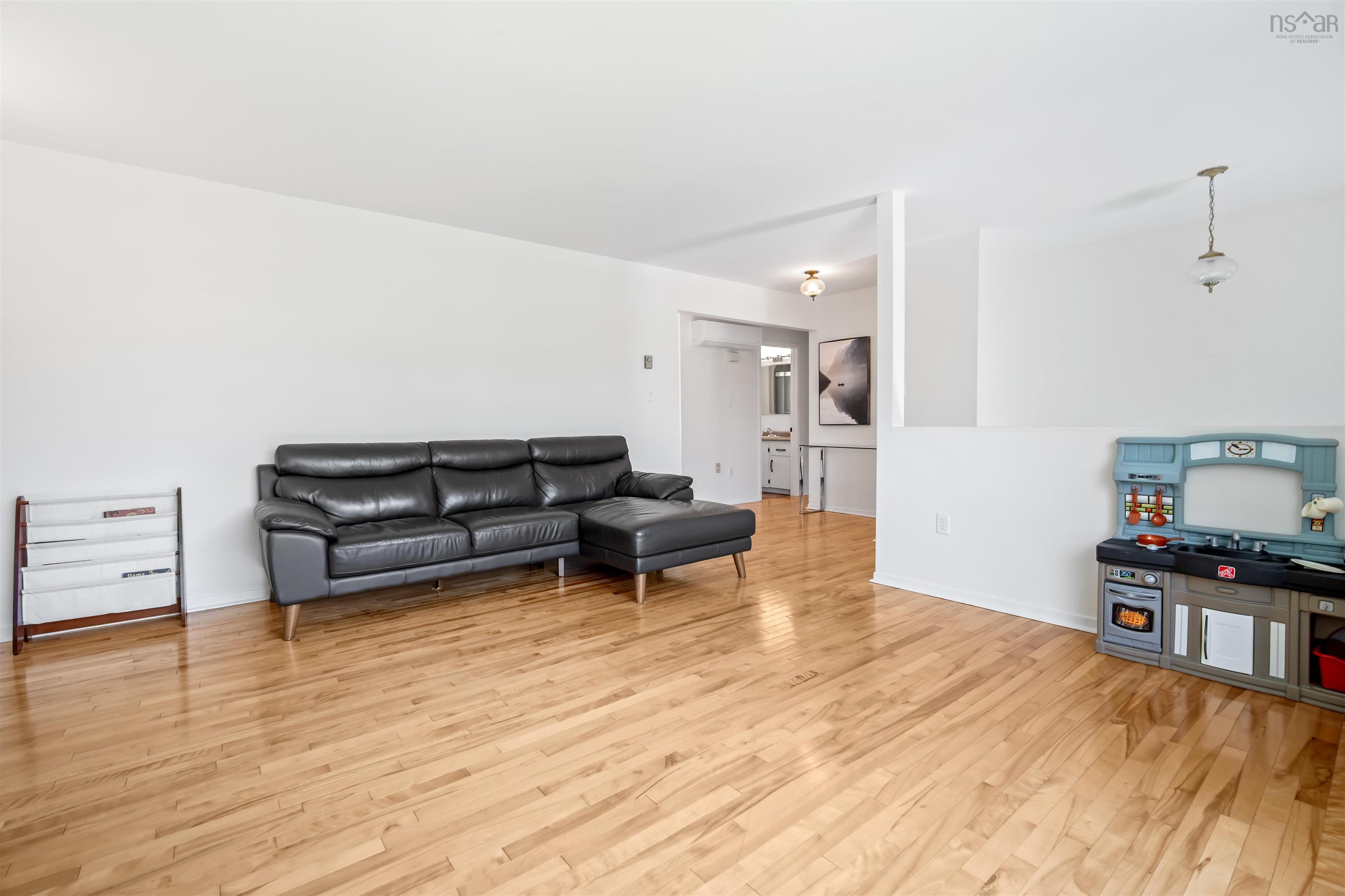 View image 9