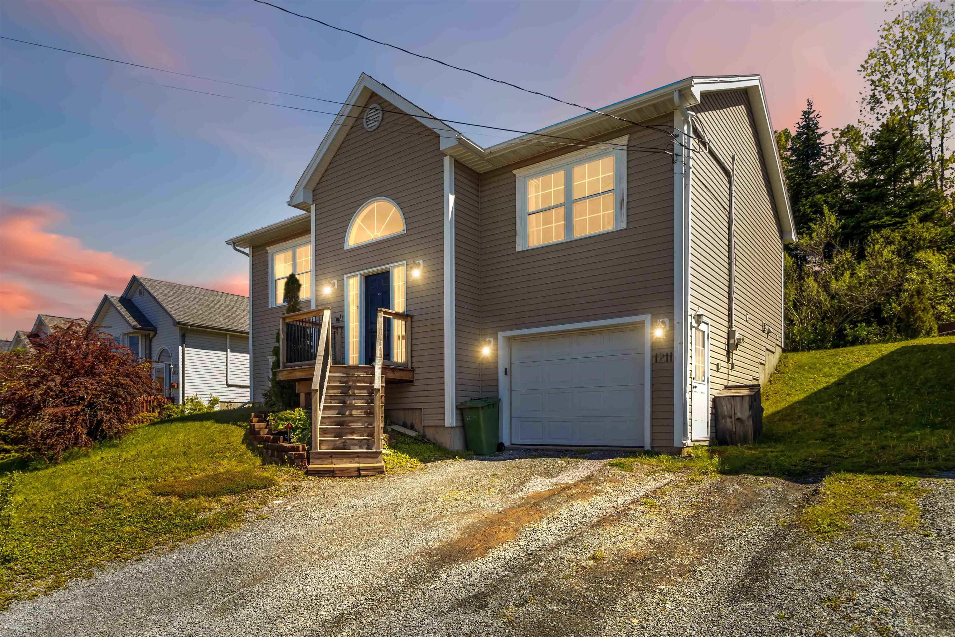 Thumbnail image for 1211 Sackville Drive MLS<sup>®</sup> 202613458