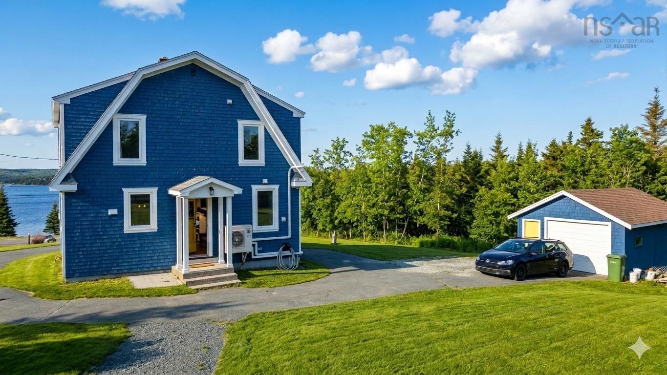 Thumbnail image for 2351 Ostrea Lake Road MLS<sup>®</sup> 202613472