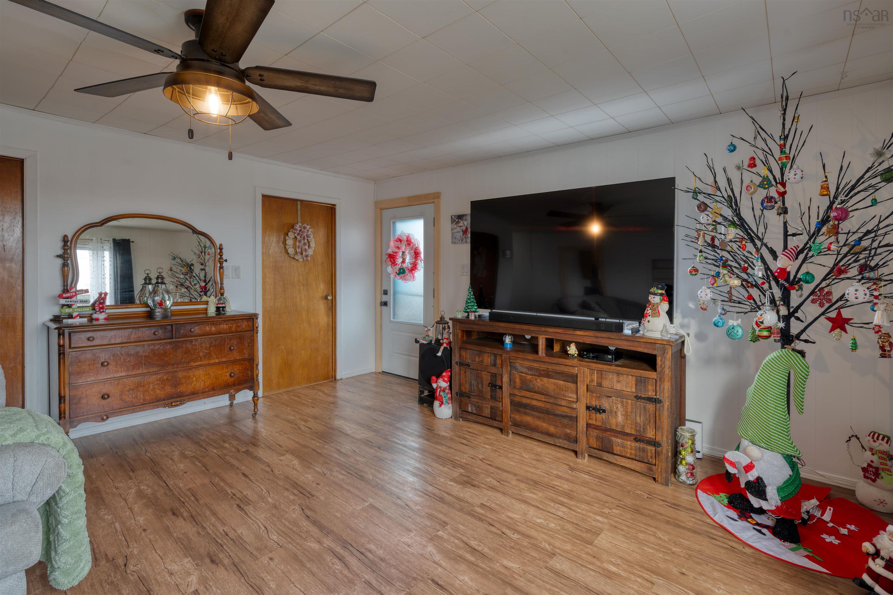 View image 11
