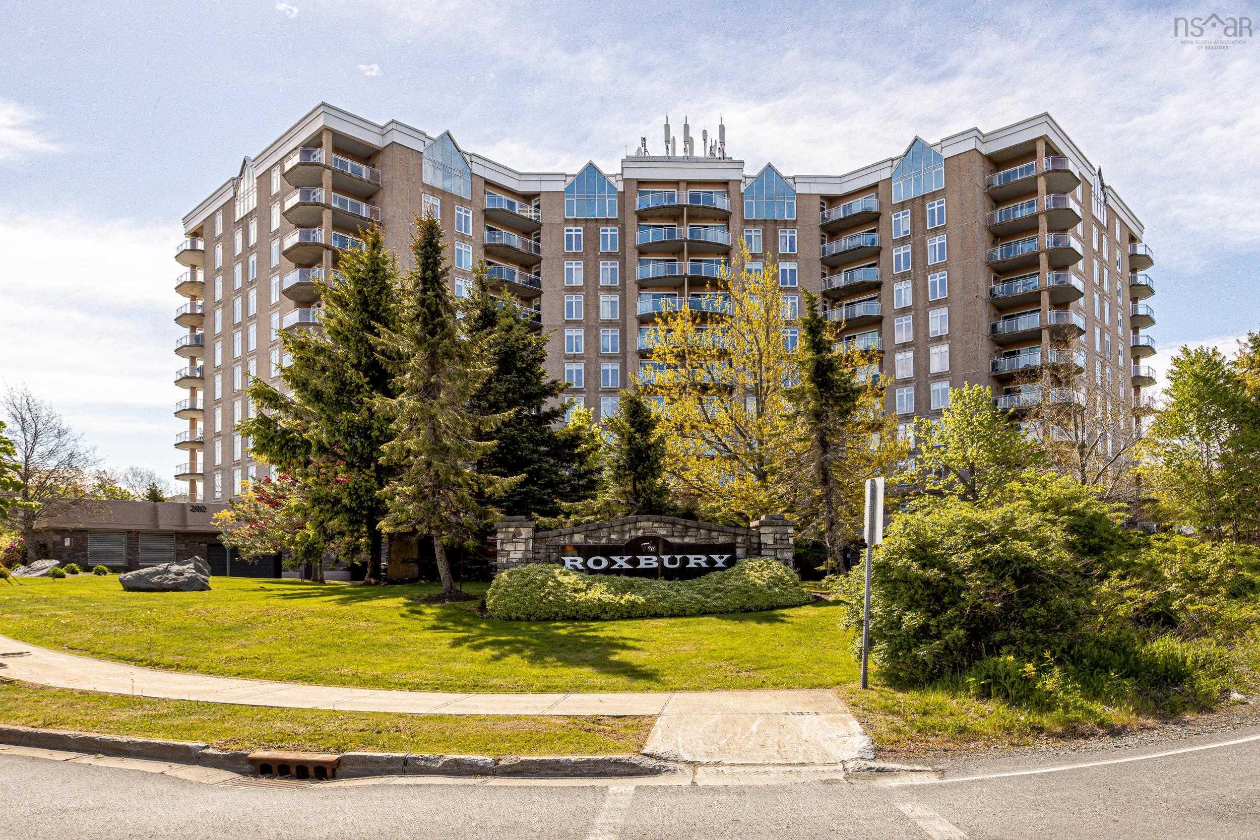 Thumbnail image for 212 202 Walter Havill Drive MLS<sup>®</sup> 202613612