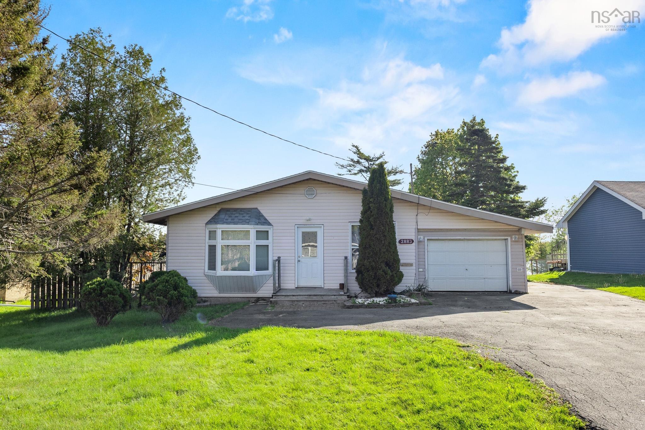Thumbnail image for 2883 Sackville Drive MLS<sup>®</sup> 202613615