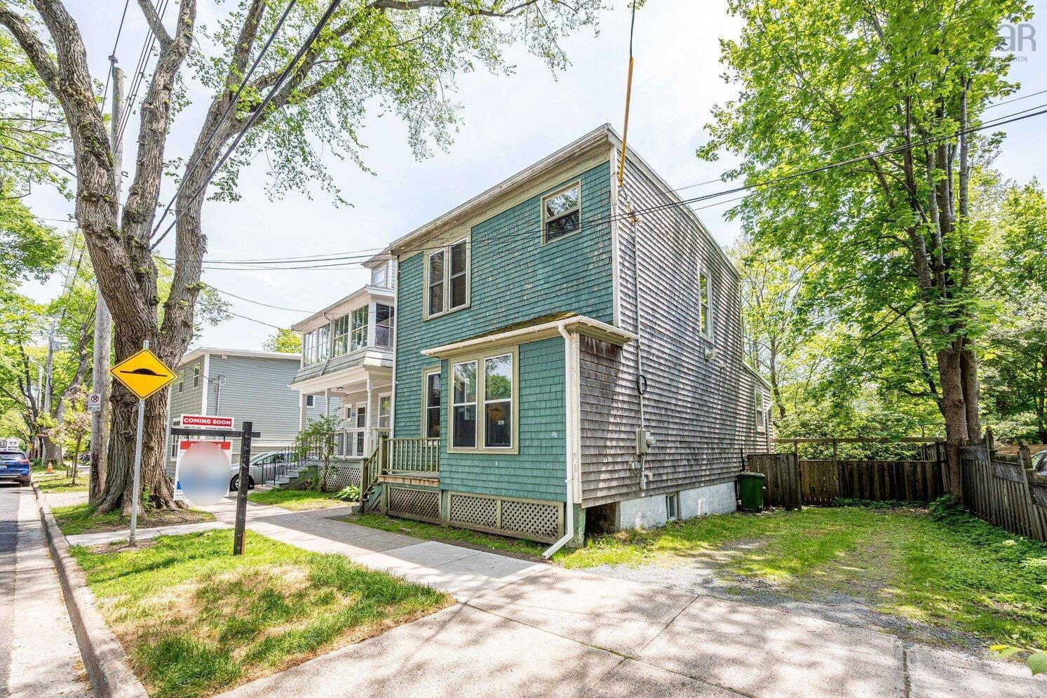Thumbnail image for 6186 Lawrence Street MLS<sup>®</sup> 202613651