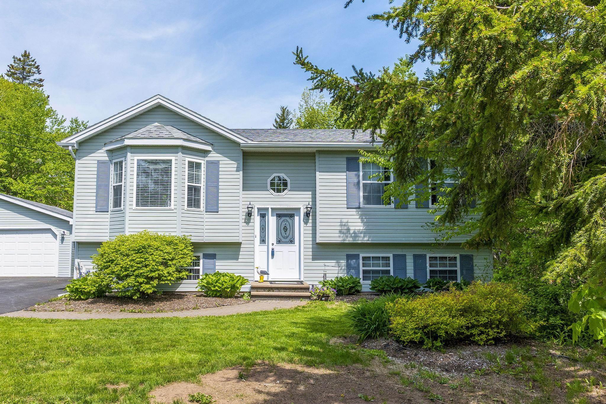 Thumbnail image for 18 Weaver Court MLS<sup>®</sup> 202613731