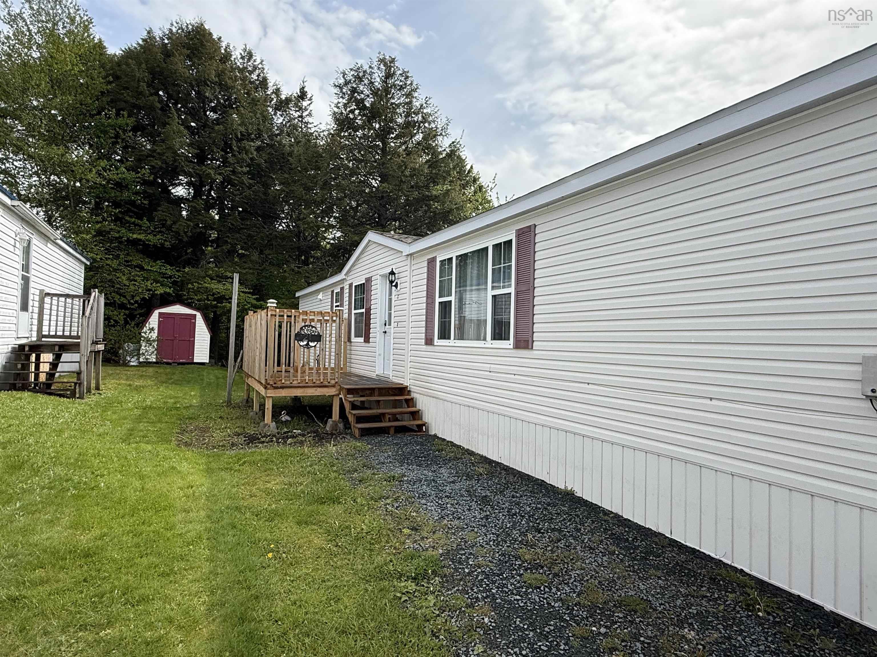 Thumbnail image for 21 Mountainview Drive MLS<sup>®</sup> 202613865