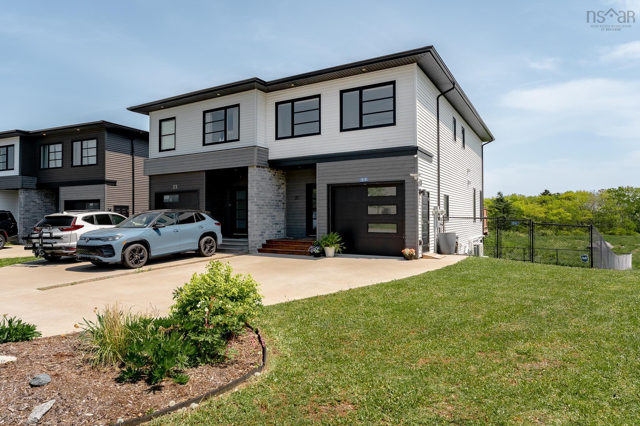 Thumbnail image for 23 Grenoble Court MLS<sup>®</sup> 202613876