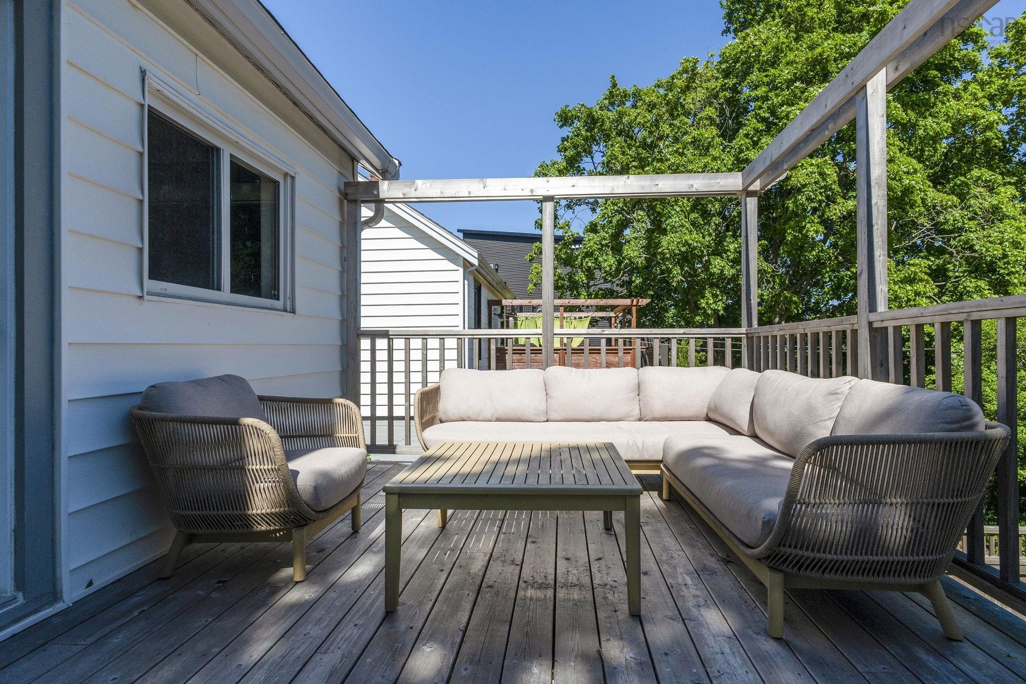 View image 18