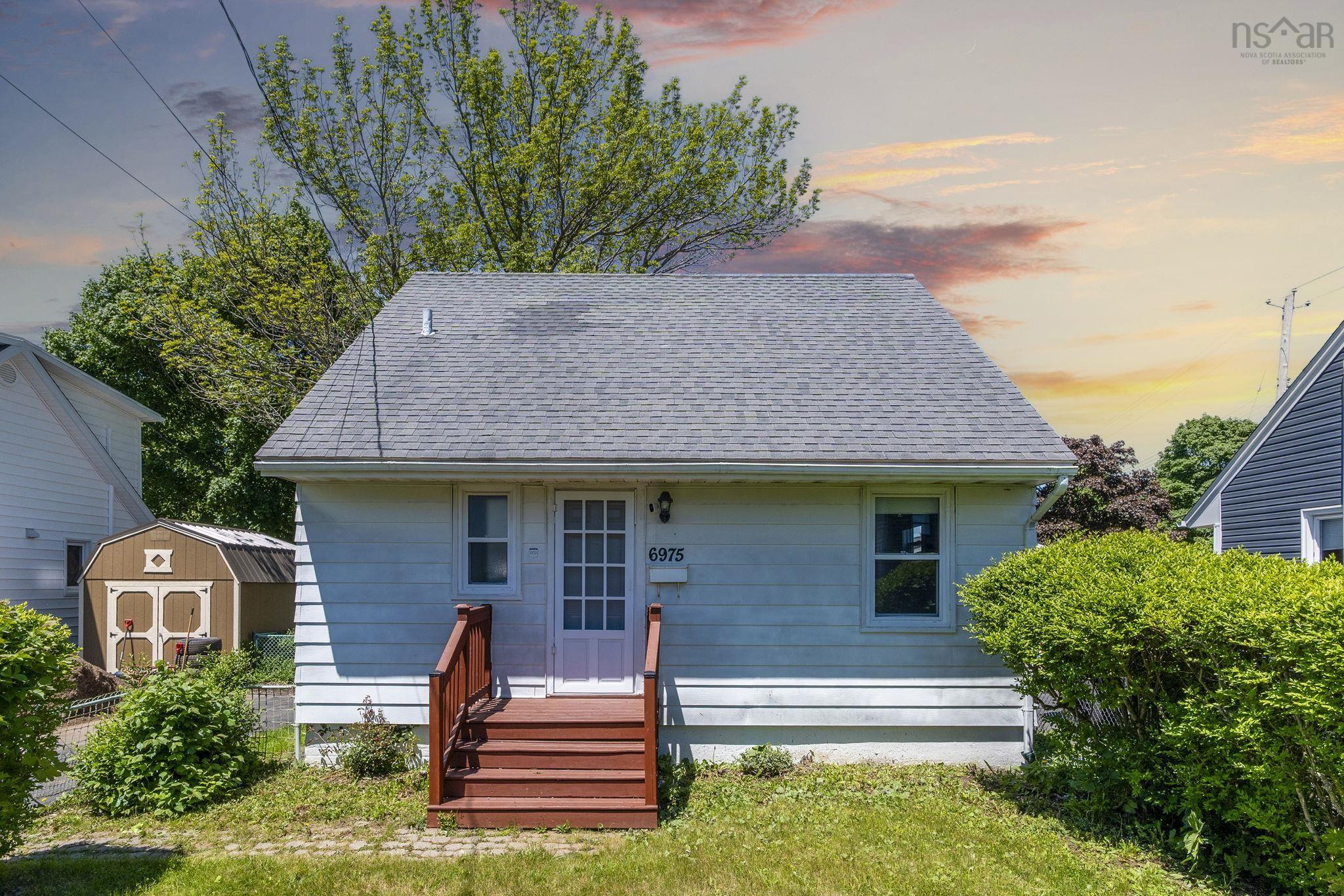 Thumbnail image for 6975 Ward Avenue Avenue MLS<sup>®</sup> 202613947
